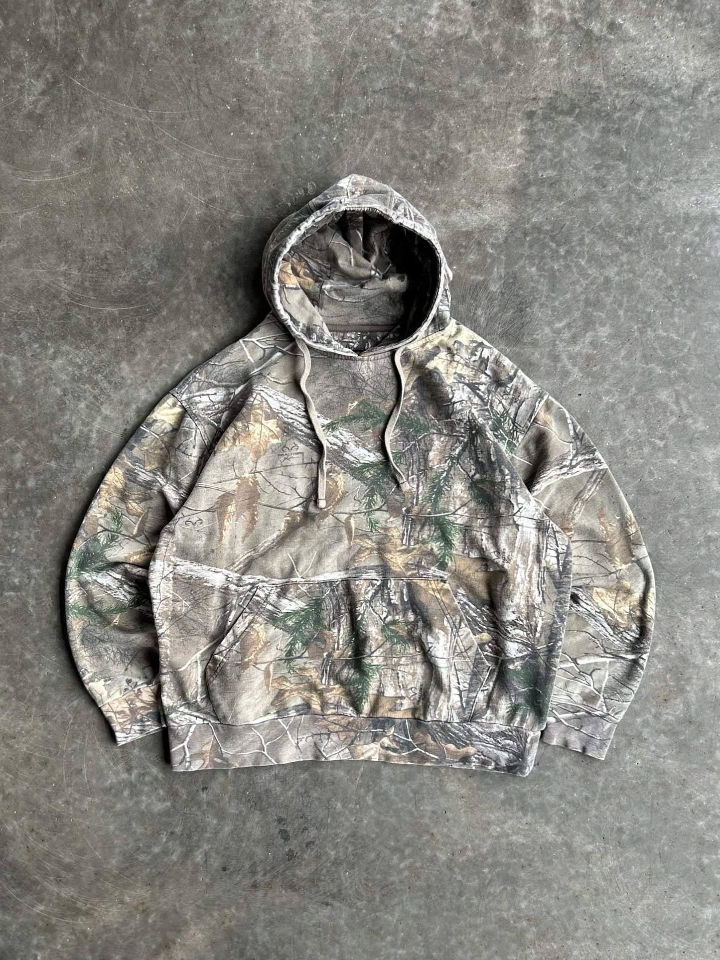 Vintage Camo Realtree Distressed Hoodie - L