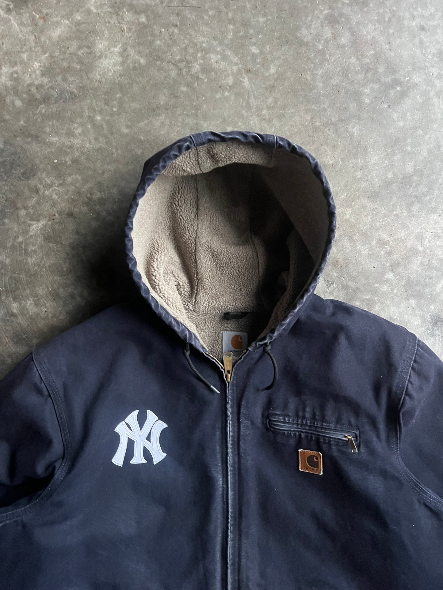 Vintage Sherpa Lined Yankees Carhartt Jacket - XL