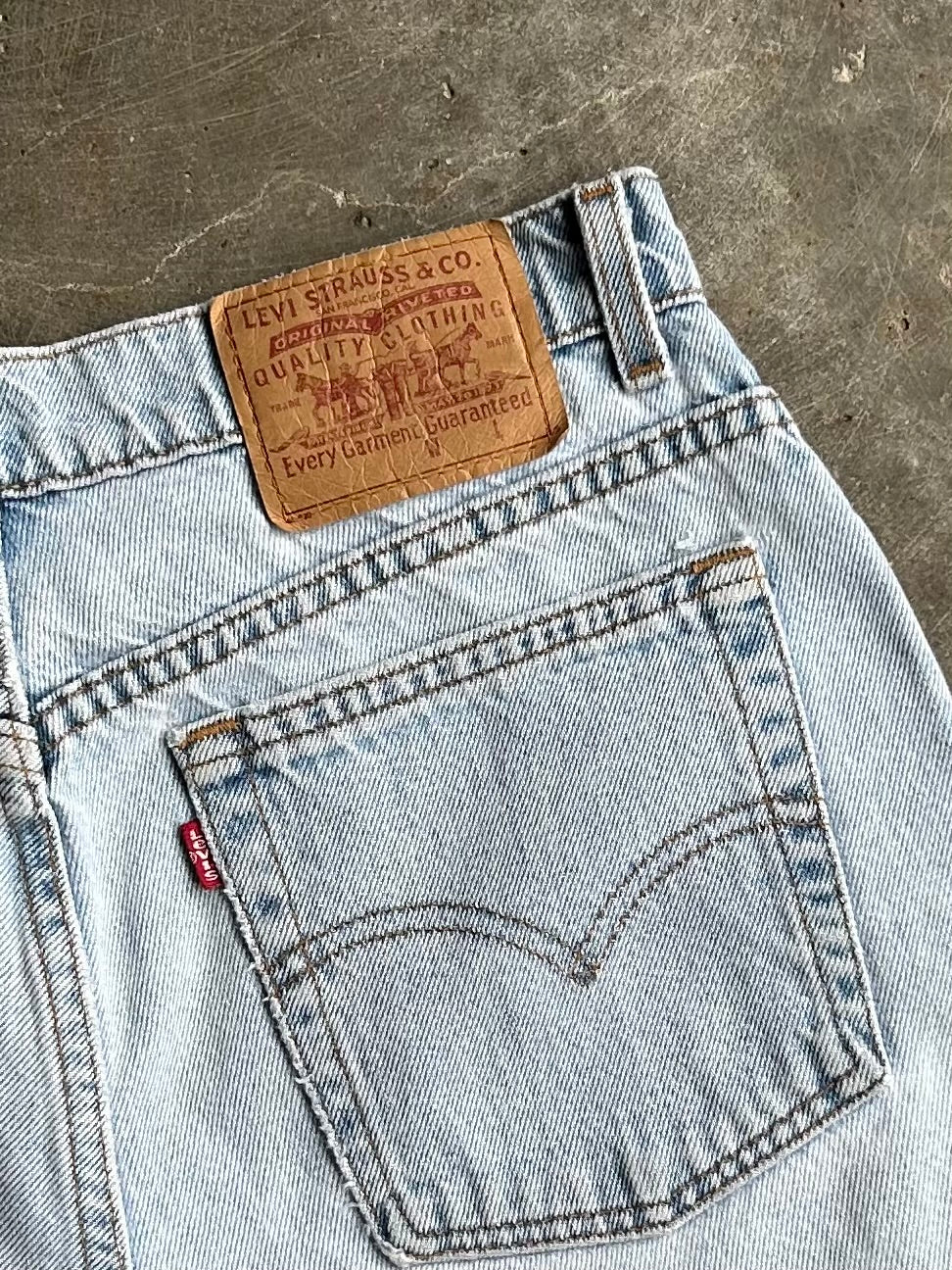 Vintage Levi’s Red Tab Denim Shorts - 30