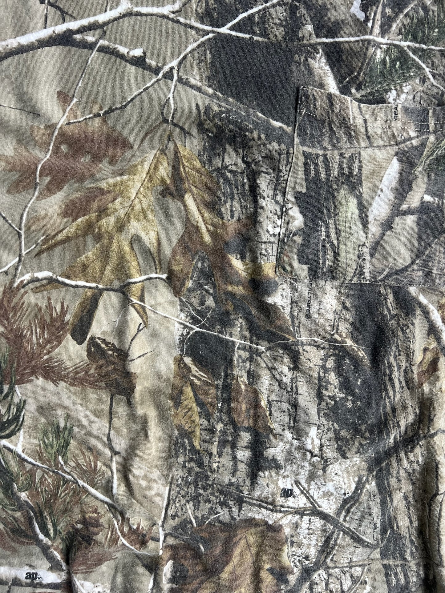 Vintage RealTree Camo Long Sleeve - L