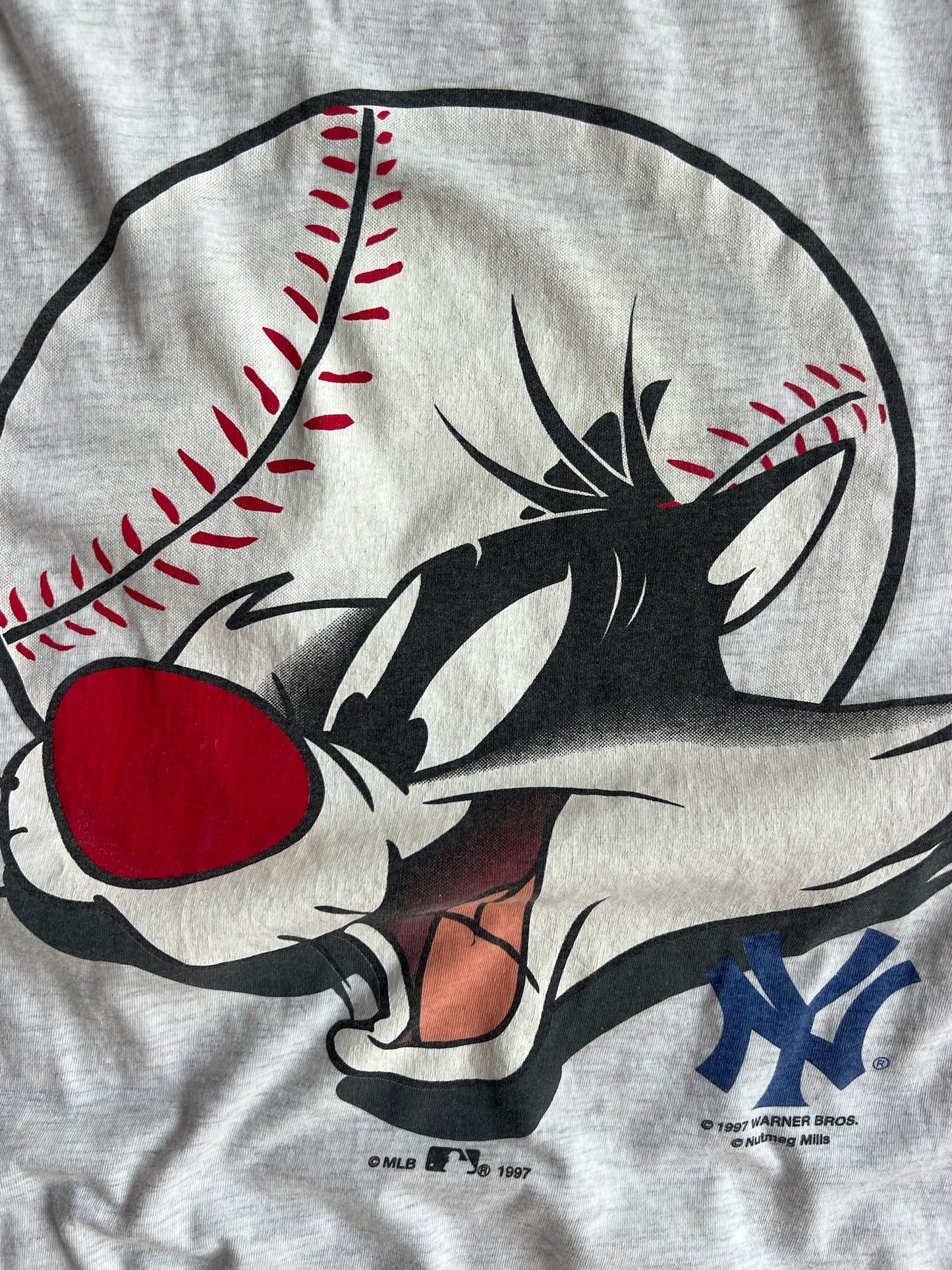 Vintage Looney Tunes New York Yankees Shirt - XL