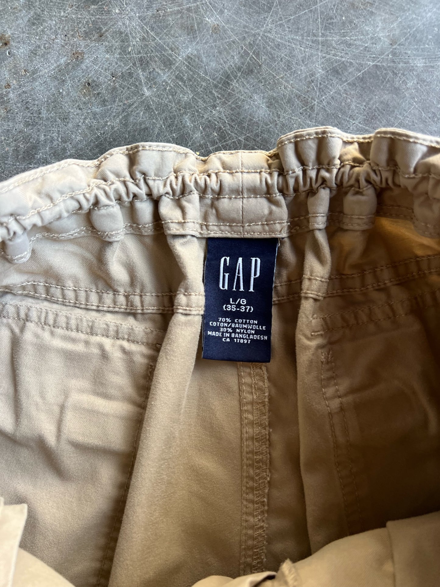 Vintage Khaki Gap Parachute Pants - L