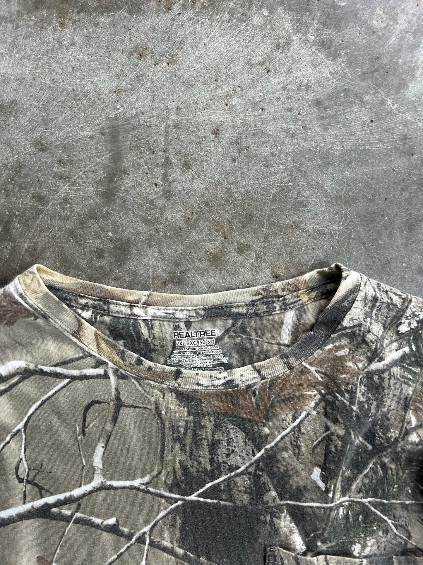 Vintage RealTree Camo Long Sleeve - L