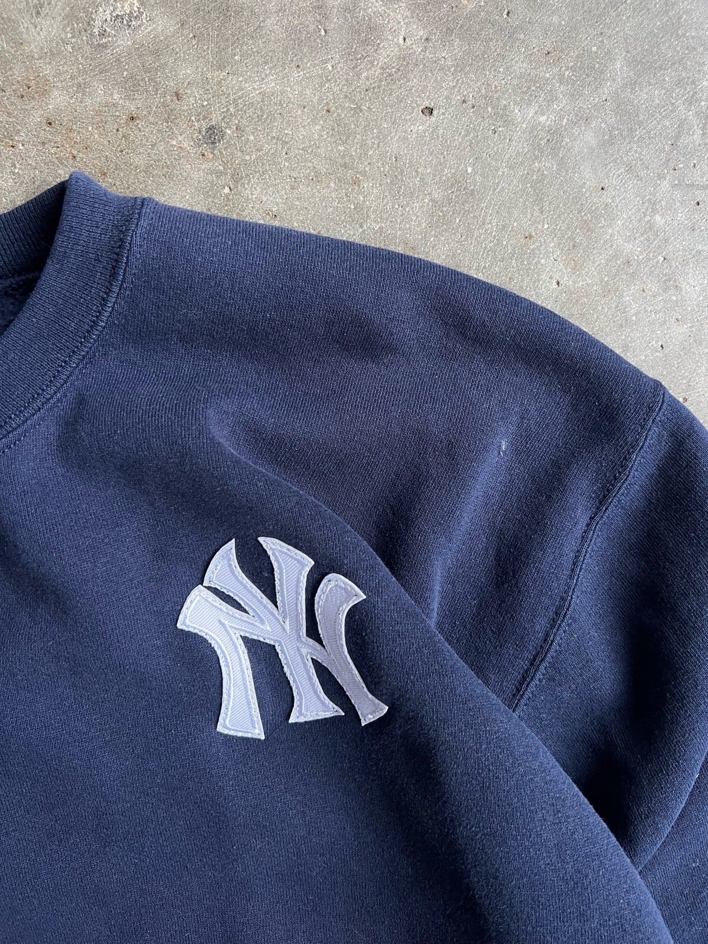 Vintage Navy Yankees Russell Crew - L