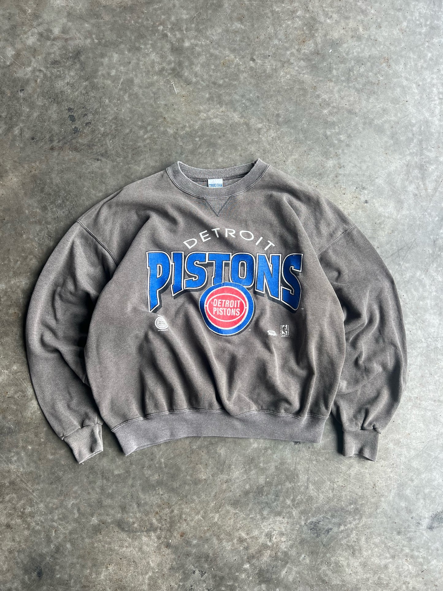 Vintage Faded Detroit Pistons Crew - XL