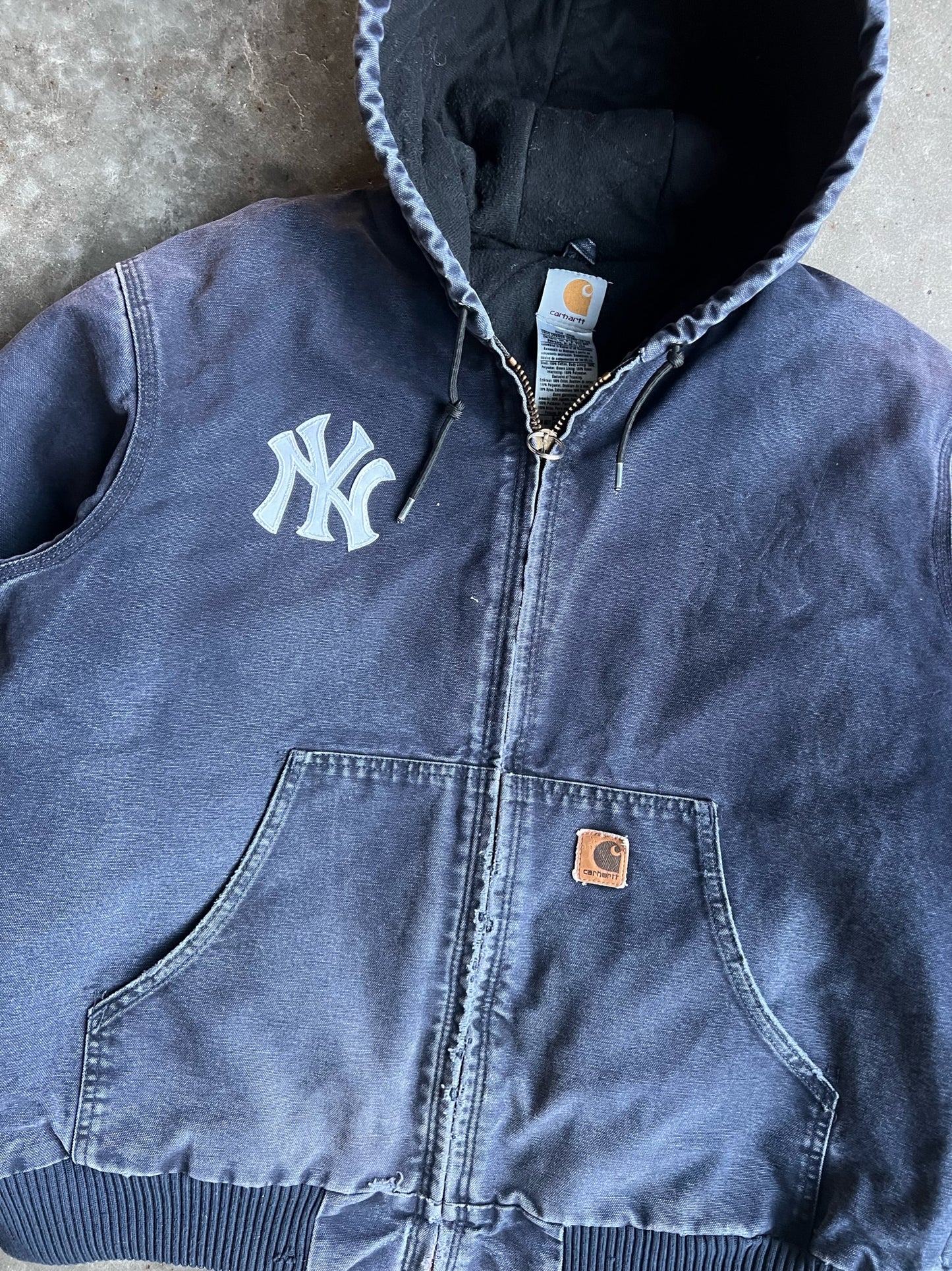 Vintage Yankees Navy Hooded Carhartt Jacket - L