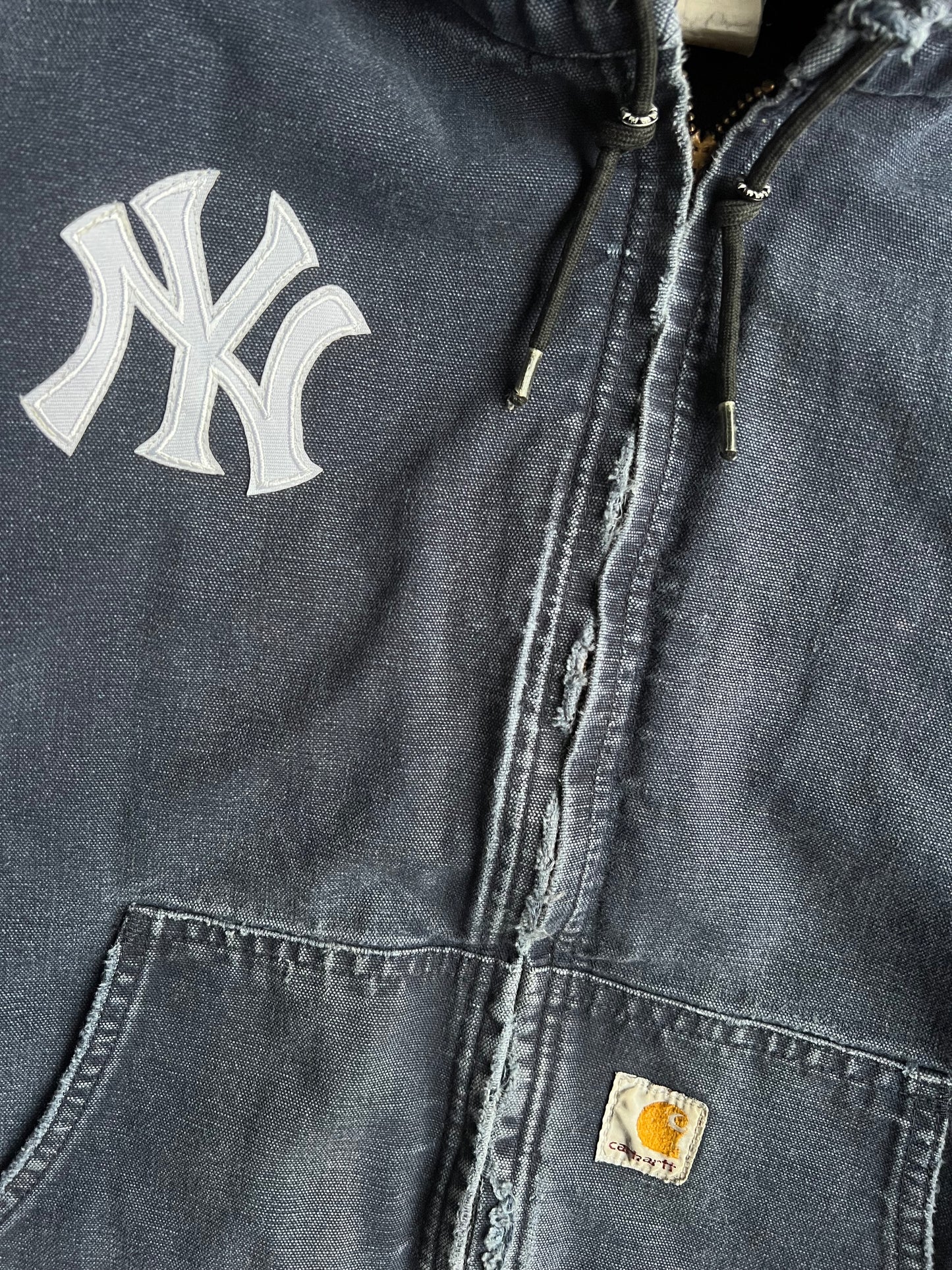 Vintage Navy Yankees Hooded Carhartt Jacket - XL