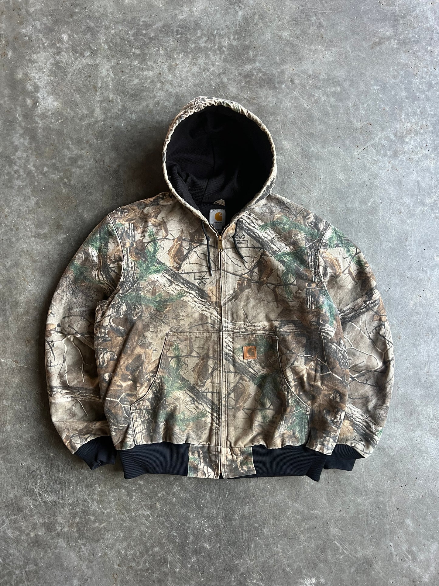 Vintage Hooded Camo Carhartt Jacket - L