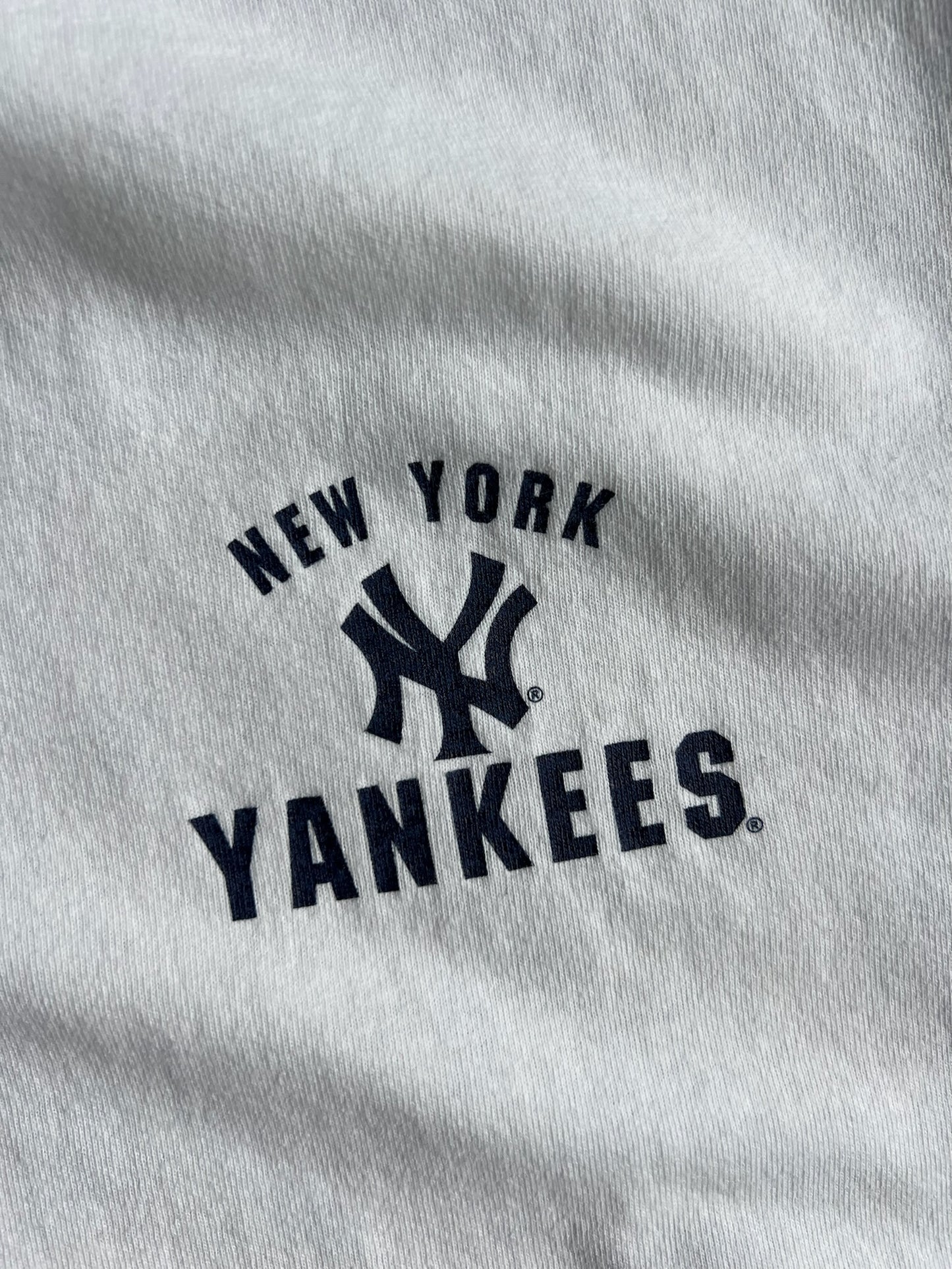 Vintage White Cropped NY Yankees Long Sleeve Shirt - XXL