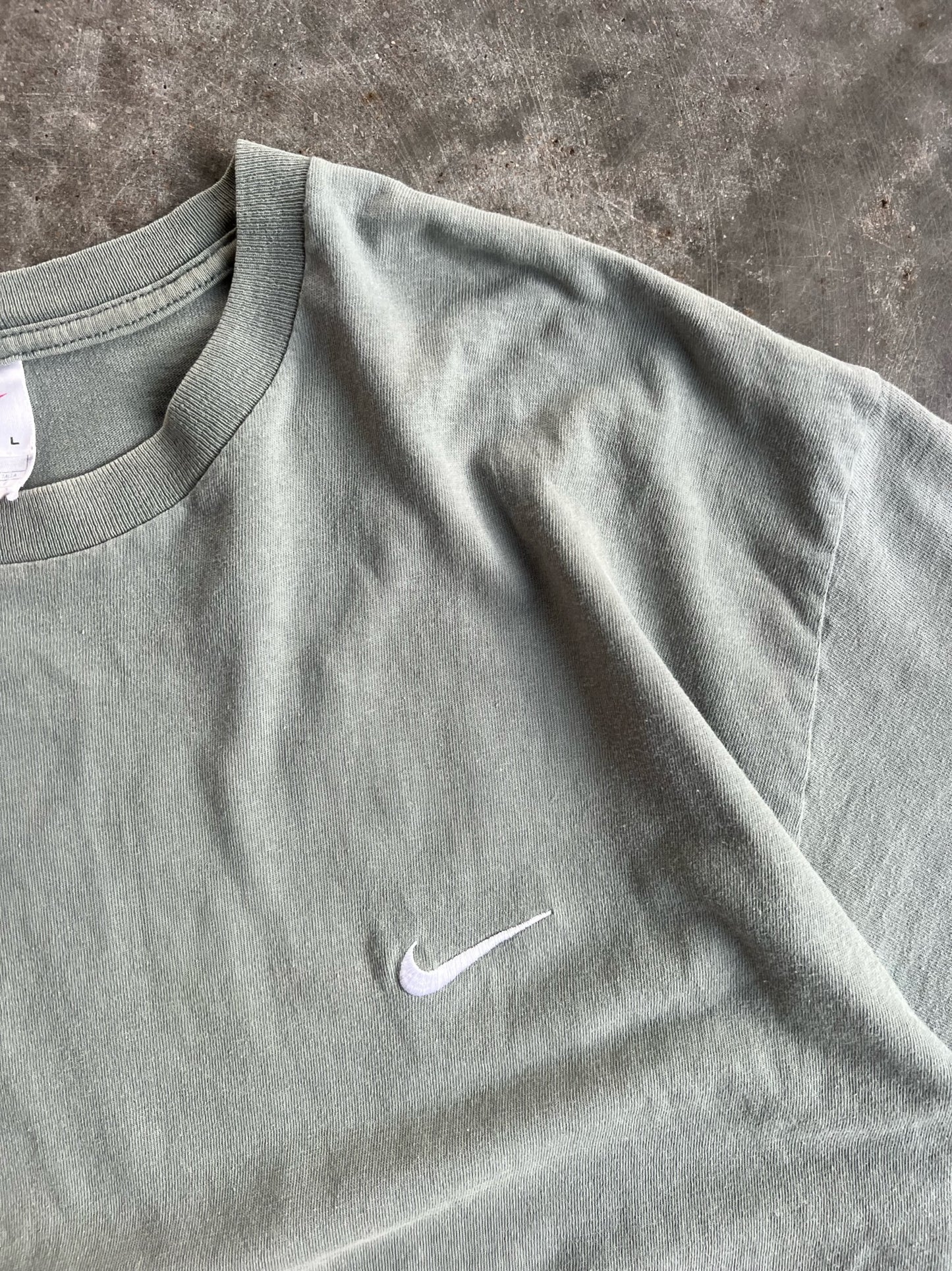 Vintage Sage Green Cropped Nike Shirt - L