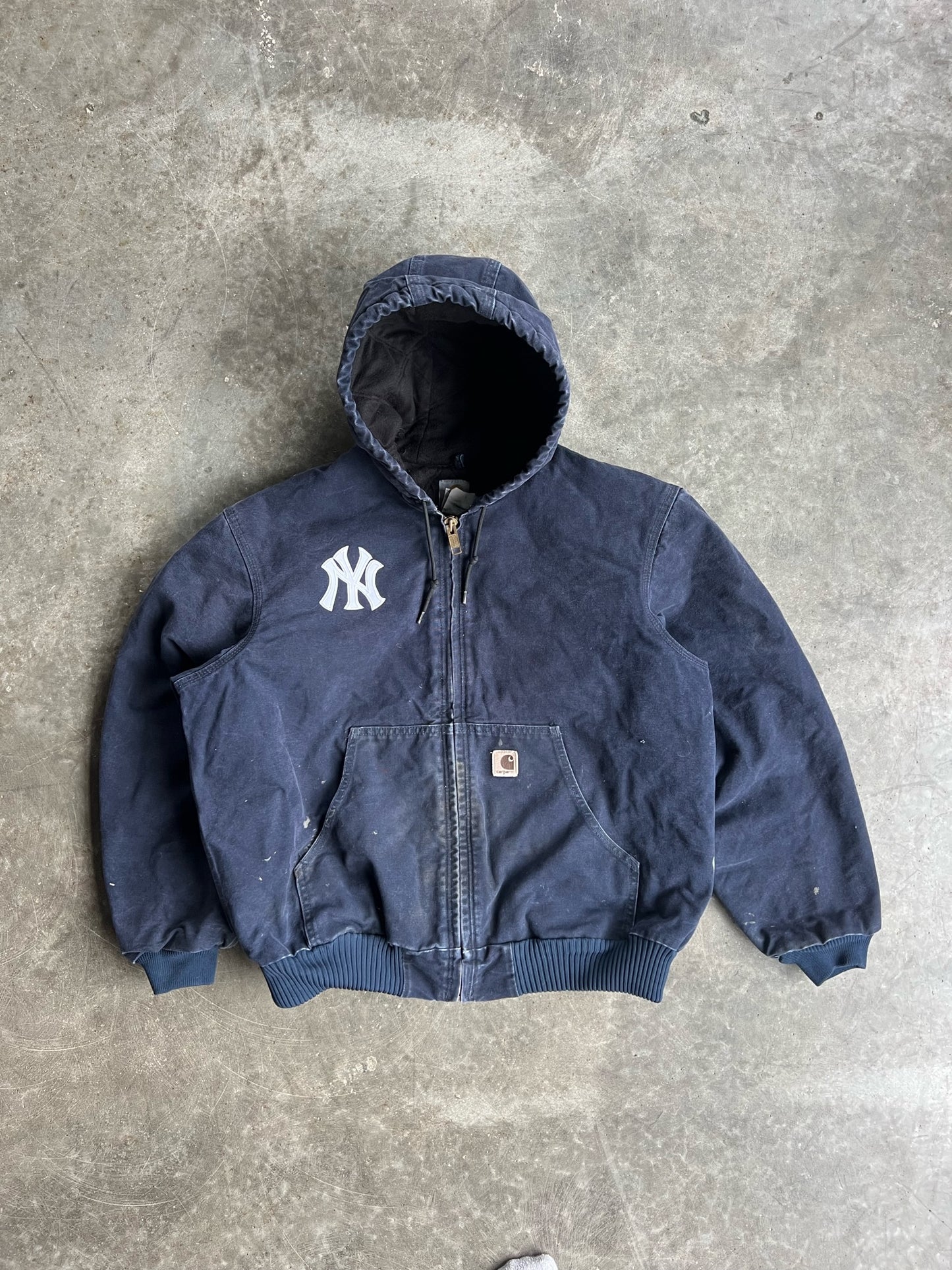 Vintage Navy Yankees Hooded Carhartt Jacket - L