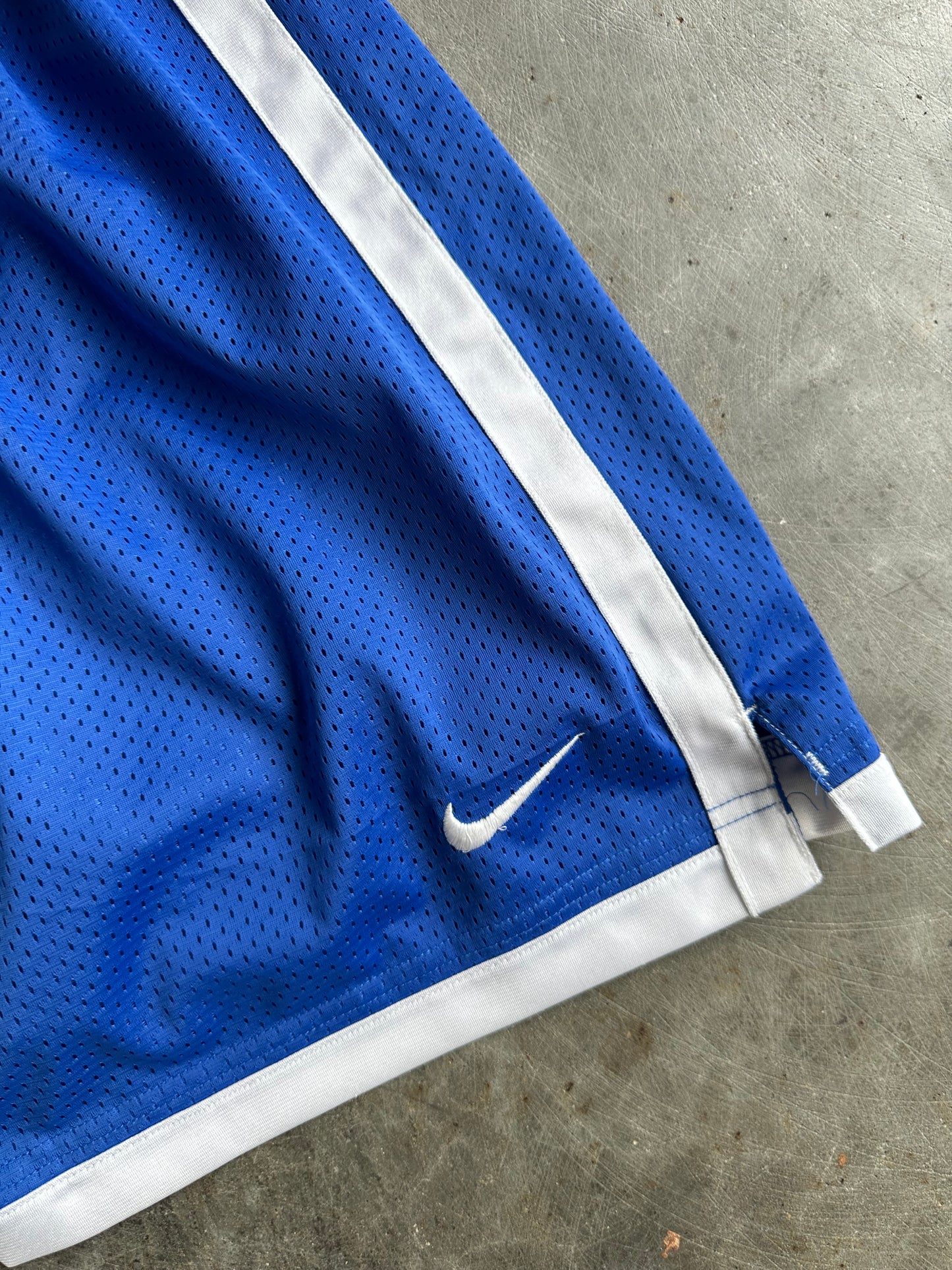 Vintage Blue Nike Basketball Shorts - M