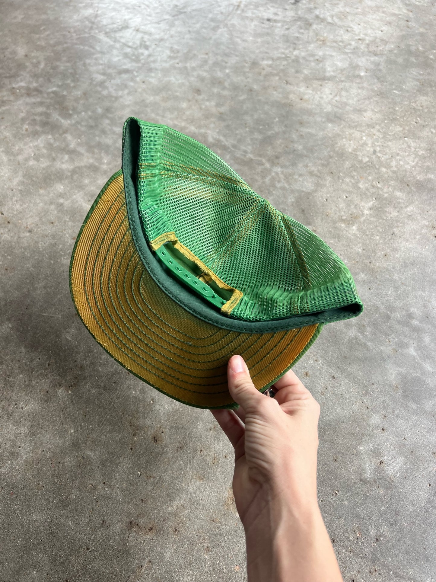 Vintage John Deer Snapback Trucker Hat