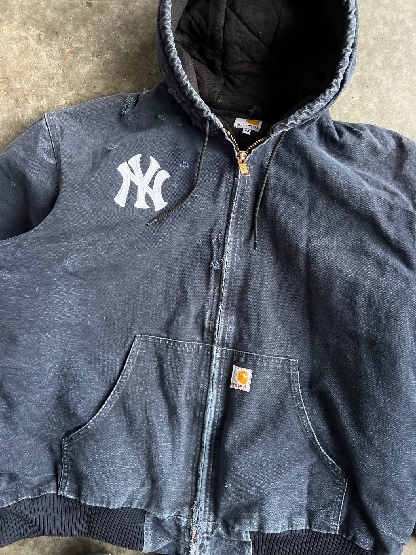 Vintage Navy Yankees Hooded Carhartt Jacket - XXL