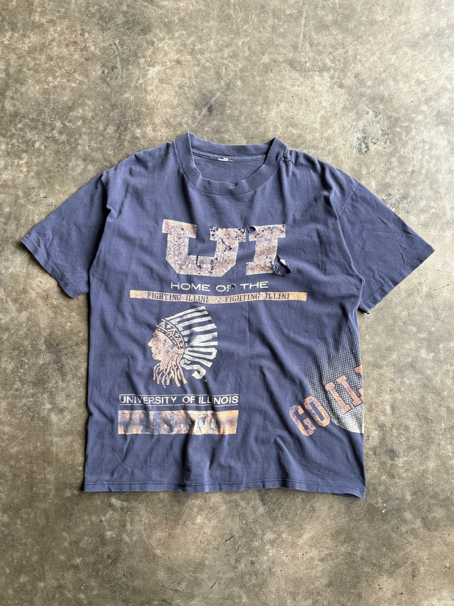 Vintage Navy Distressed University of Illinois Tee - L