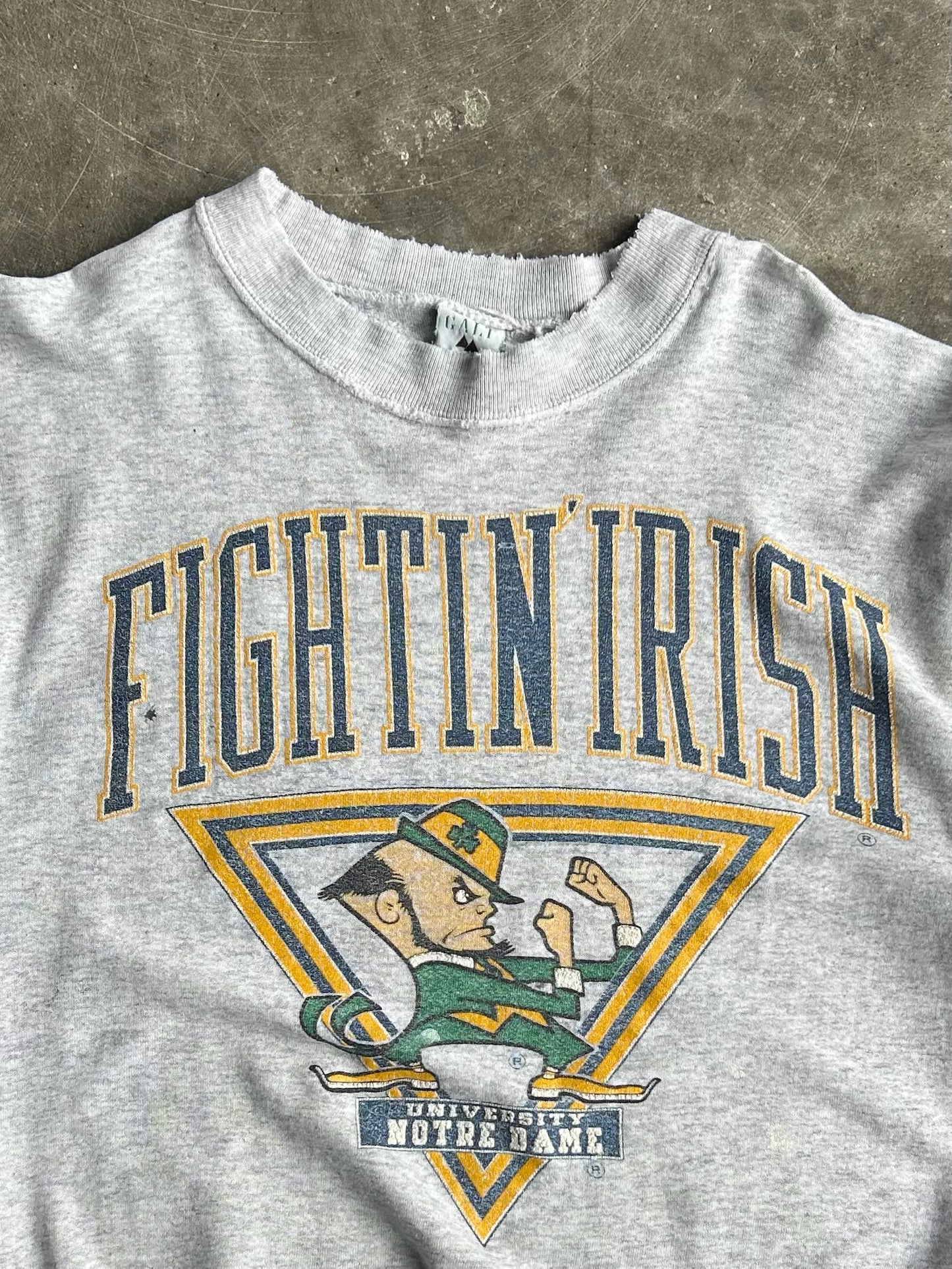 Vintage Distressed Notre Dame Fighting Irish Crew - L