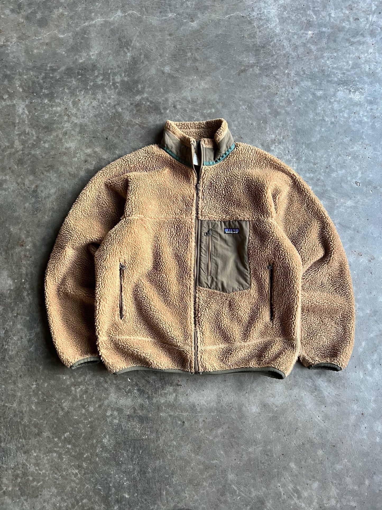 Vintage Beige Patagonia Fleece Zip Up - L