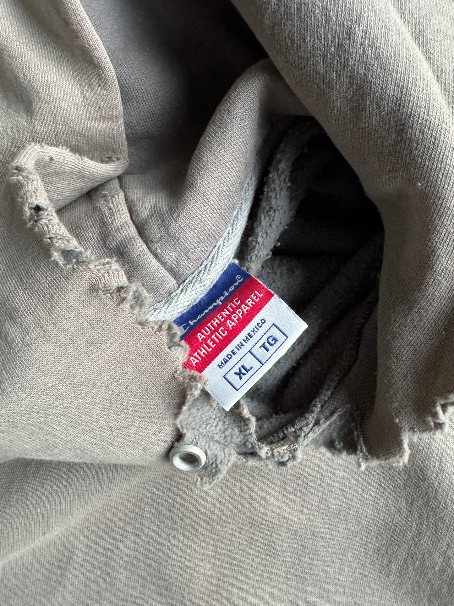 Vintage Distressed Champion Hoodie - XL