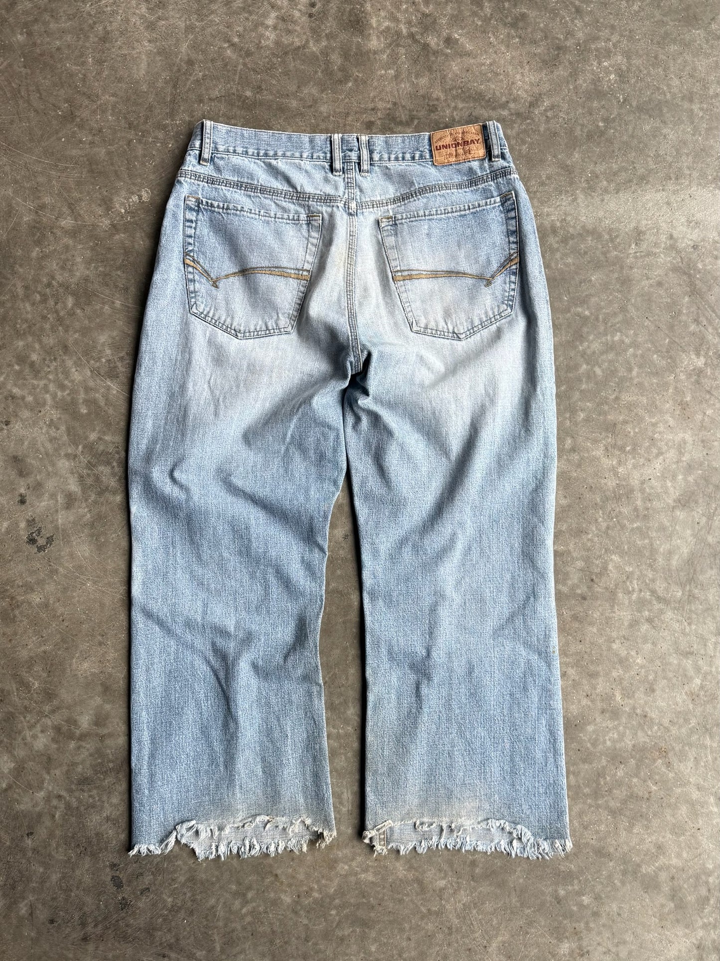 Vintage Unionbay Light Wash Cutoff Denim Pants - 34