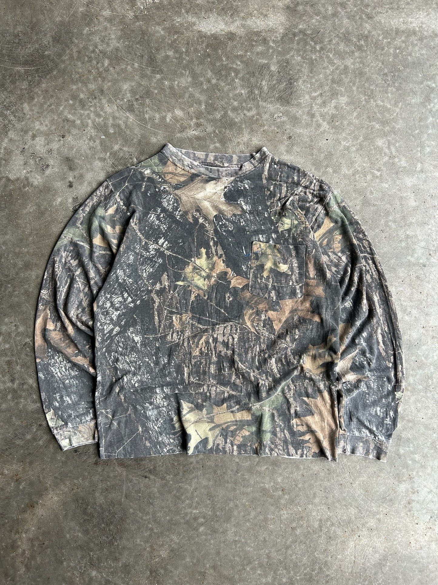 Vintage Mossy Oak Camo Long Sleeve Cropped Shirt - XL