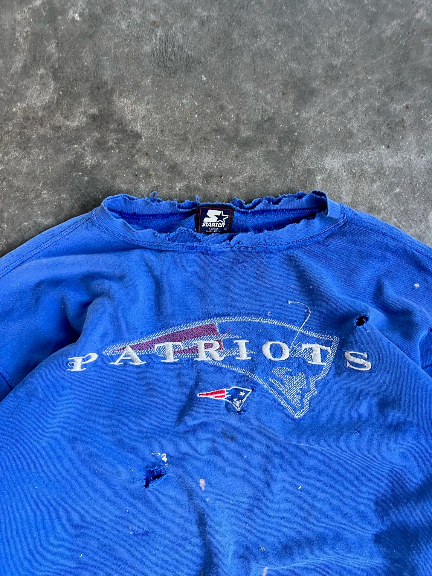 Vintage Blue Distressed Embroidered Patriots Starter Crew - L