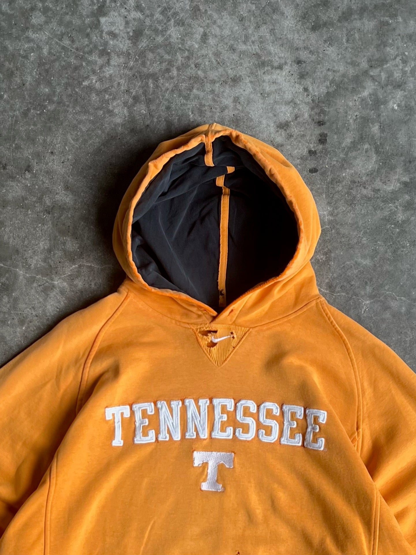 Vintage University of Tennessee Nike Hoodie - L