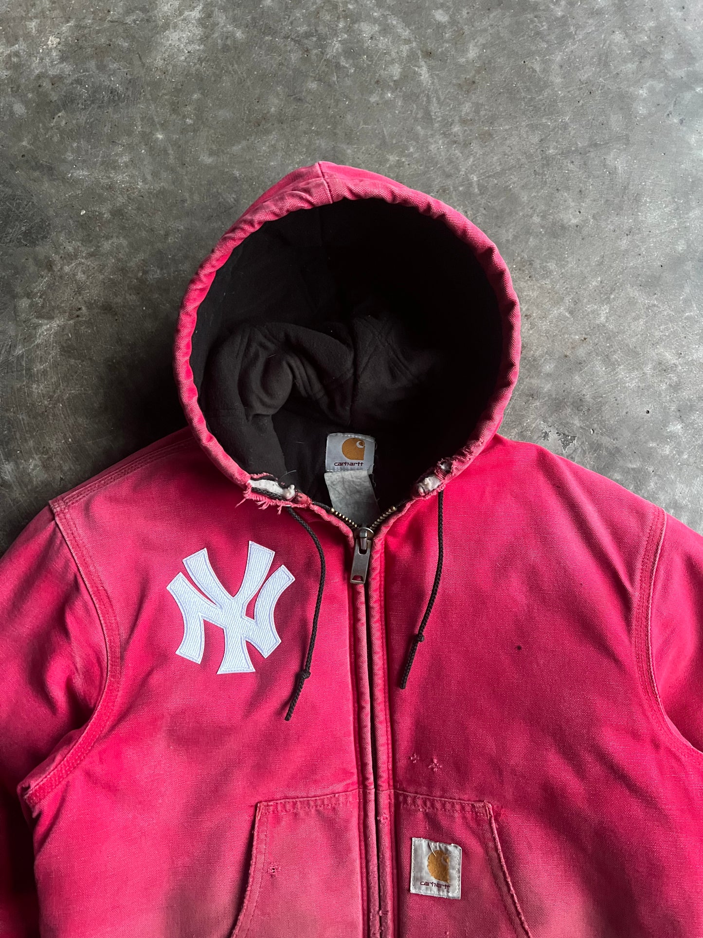 Vintage Red Yankees Carhartt Jacket - M