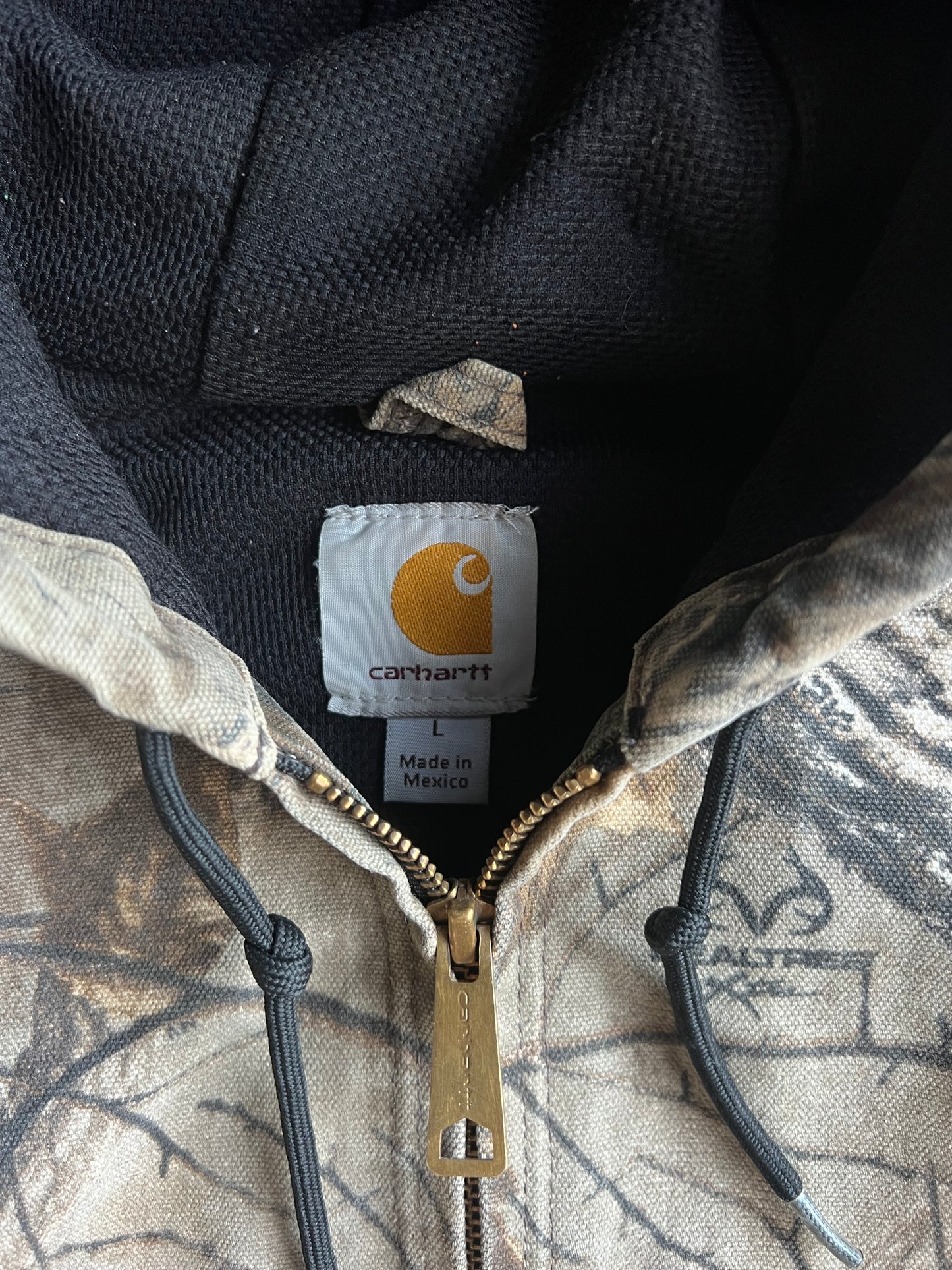 Vintage Hooded Camo Carhartt Jacket - L