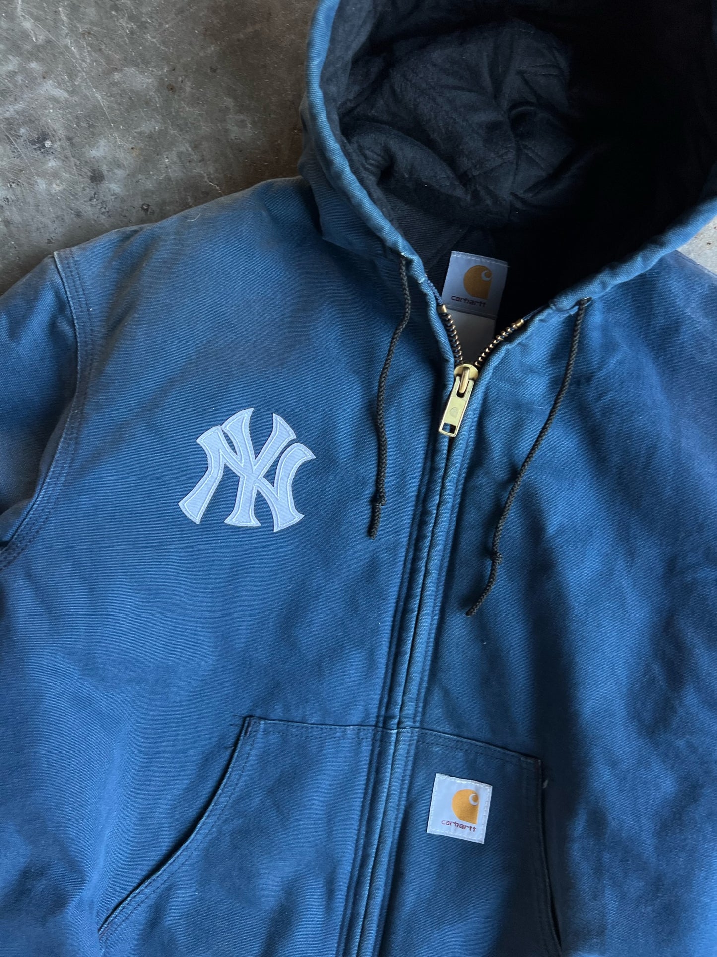 Vintage Yankees Navy Hooded Carhartt Jacket - XL