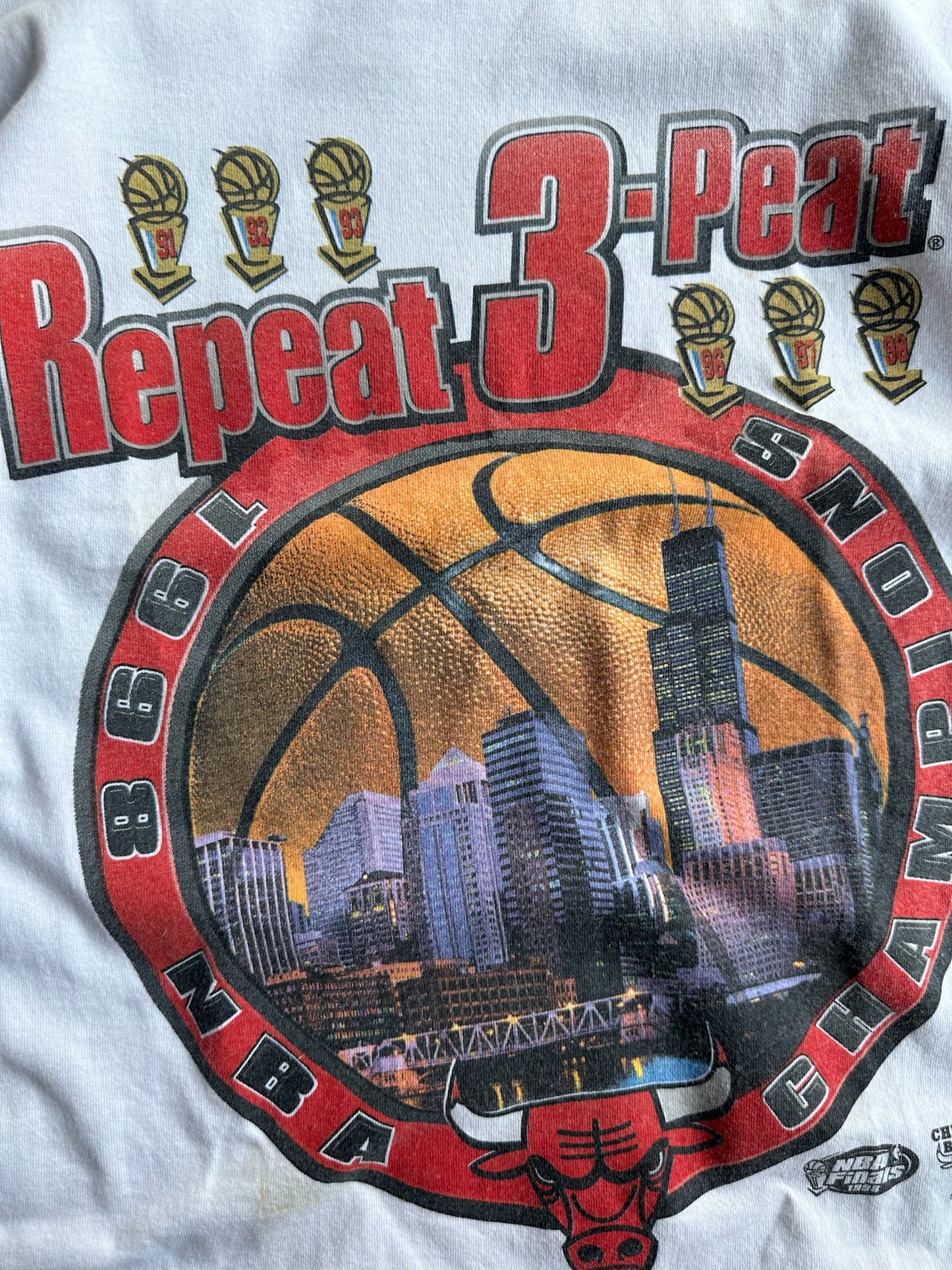 Vintage Three Peat Bulls Shirt - M