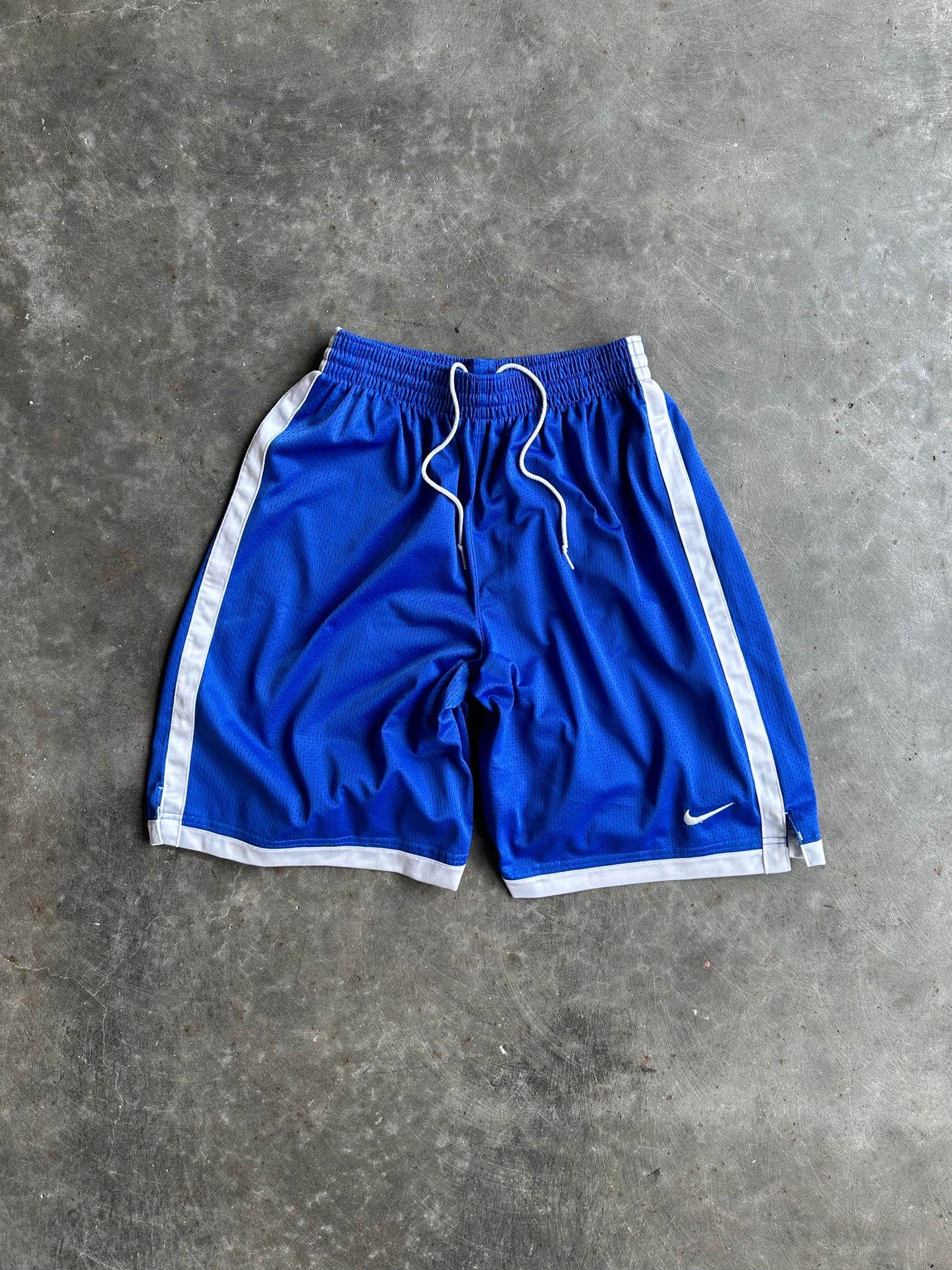 Vintage Blue Nike Basketball Shorts - M