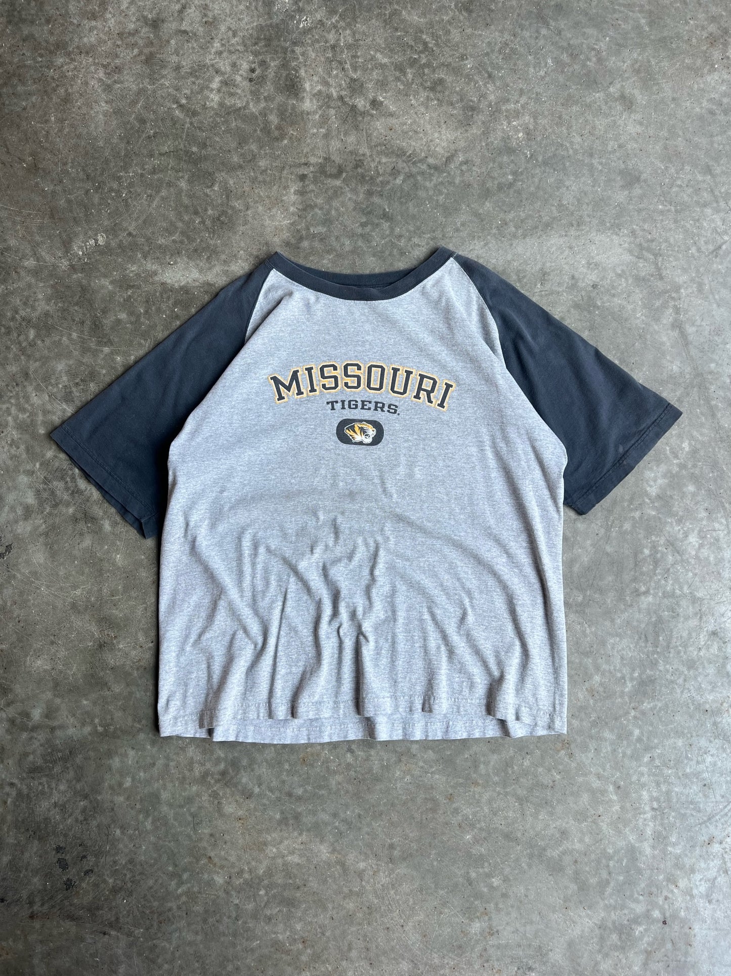 Vintage Mizzou Two Toned Shirt - XXL