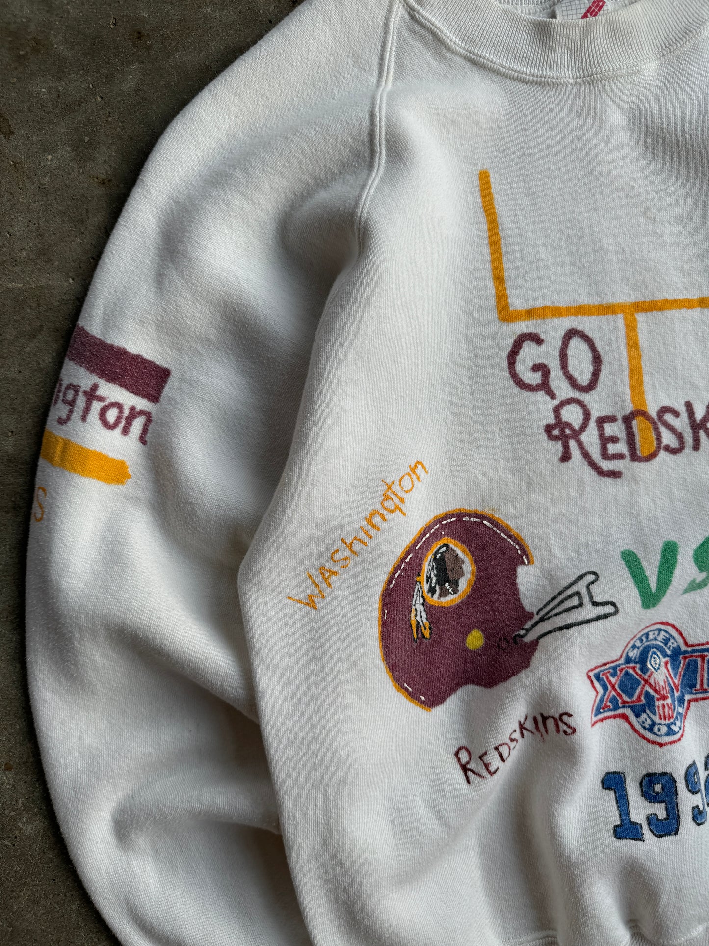 Vintage NFL Redskins VS Bills Crew - M