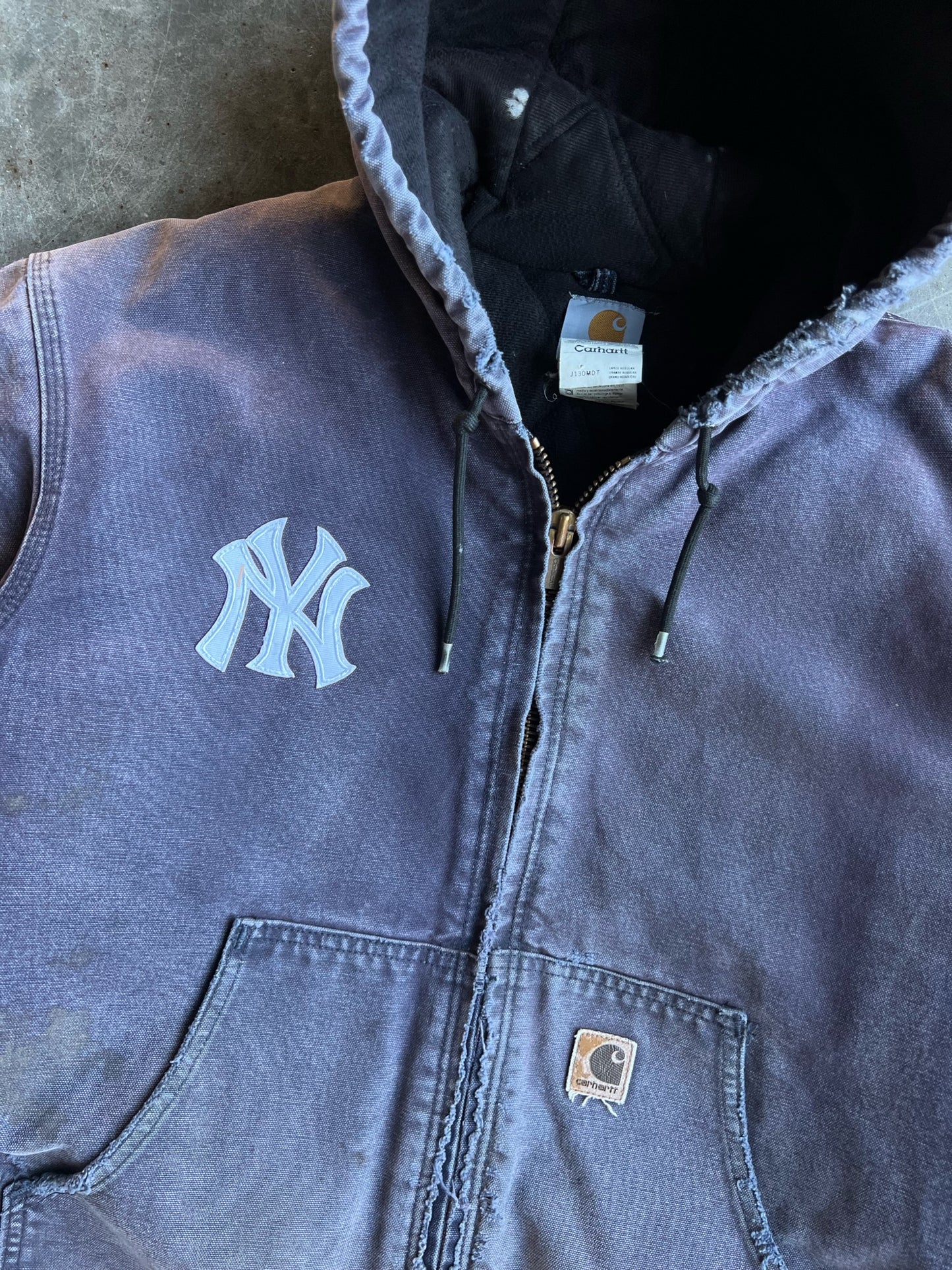 Vintage Yankees Faded & Distressed Navy Hooded Carhartt Jacket - L