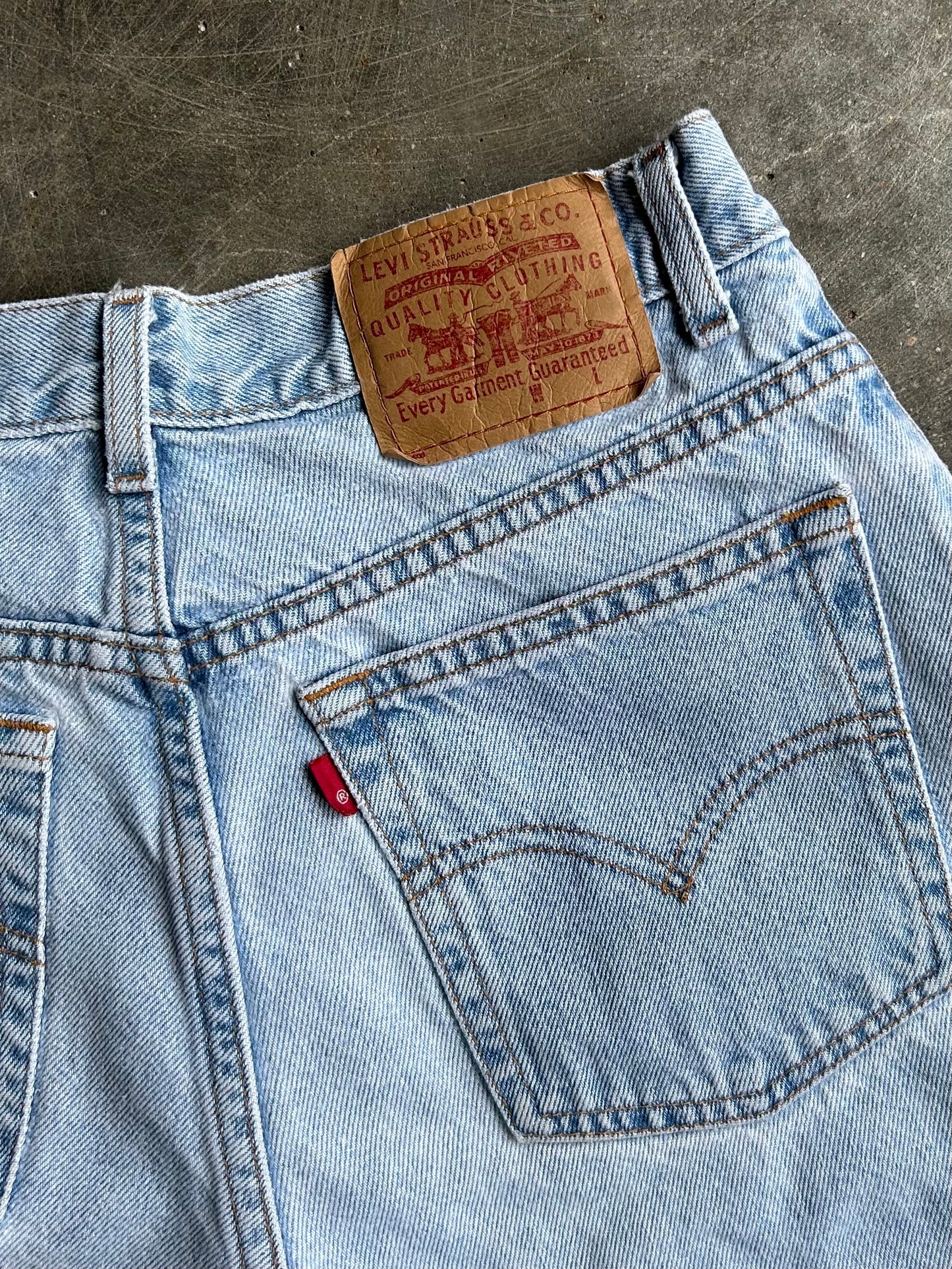 Vintage Levi’s Red Tab Denim Shorts - 26