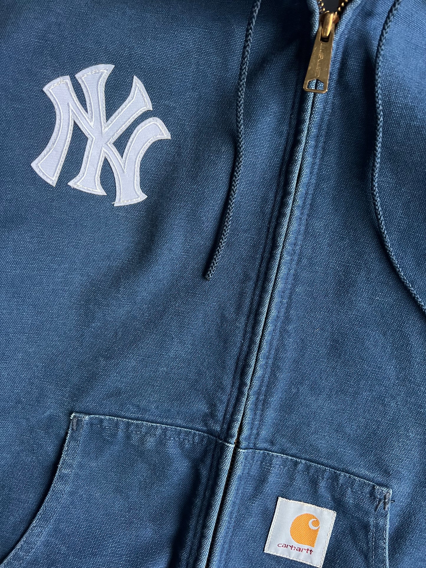 Vintage Navy Yankees Hooded Carhartt Jacket - XL