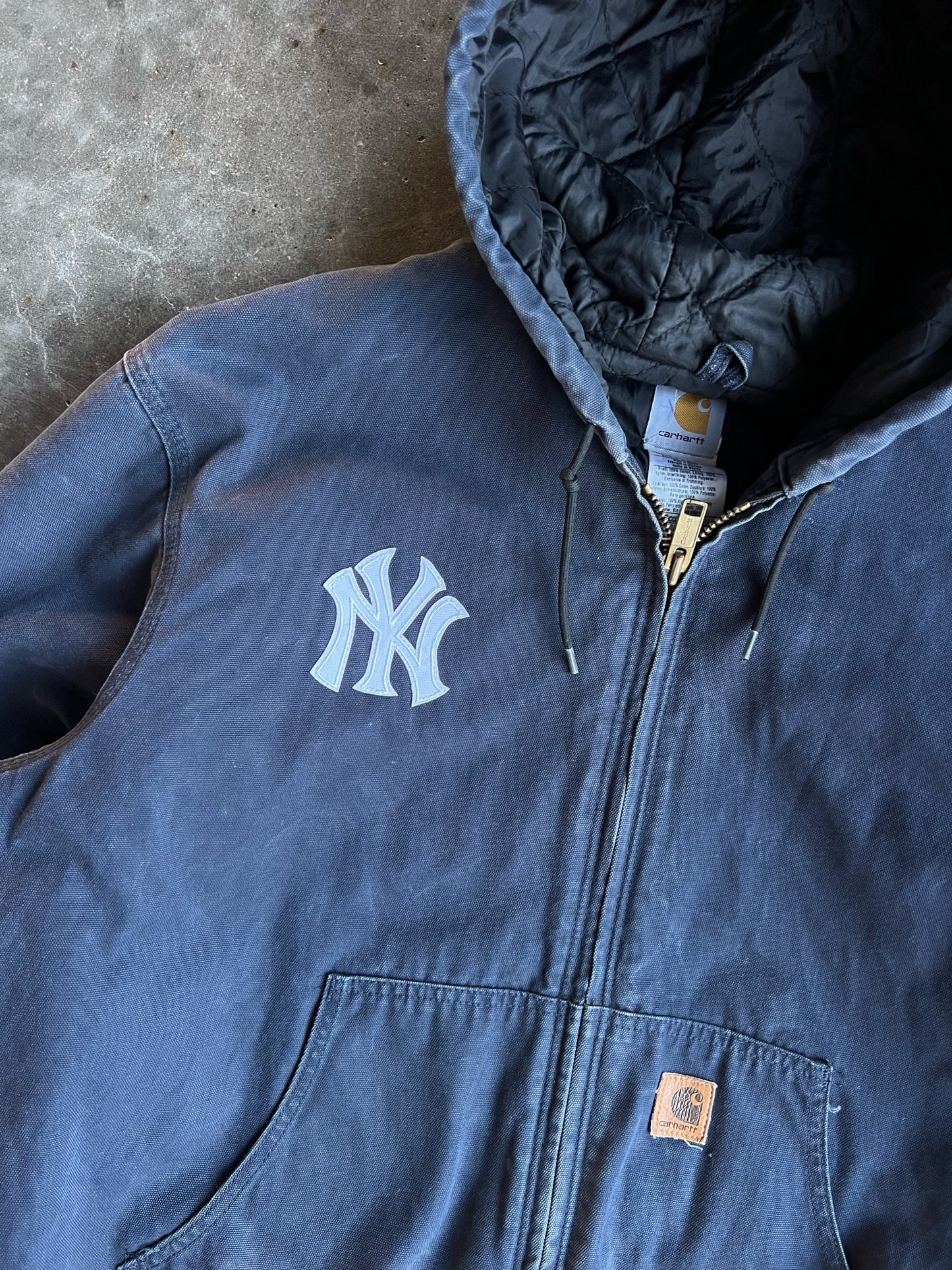 Vintage Yankees Navy Hooded Carhartt Jacket - XL