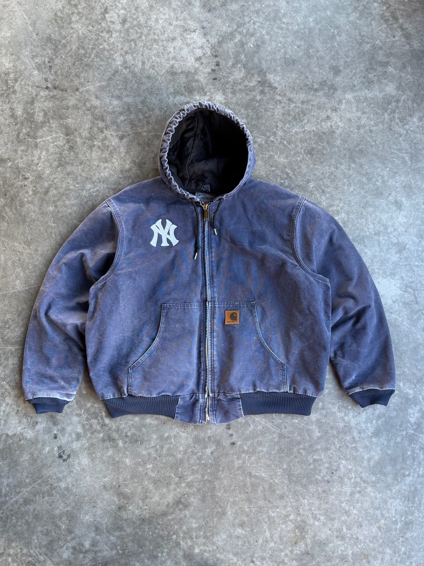 Vintage Navy Distressed Hooded Yankees Carhartt Jacket - XL