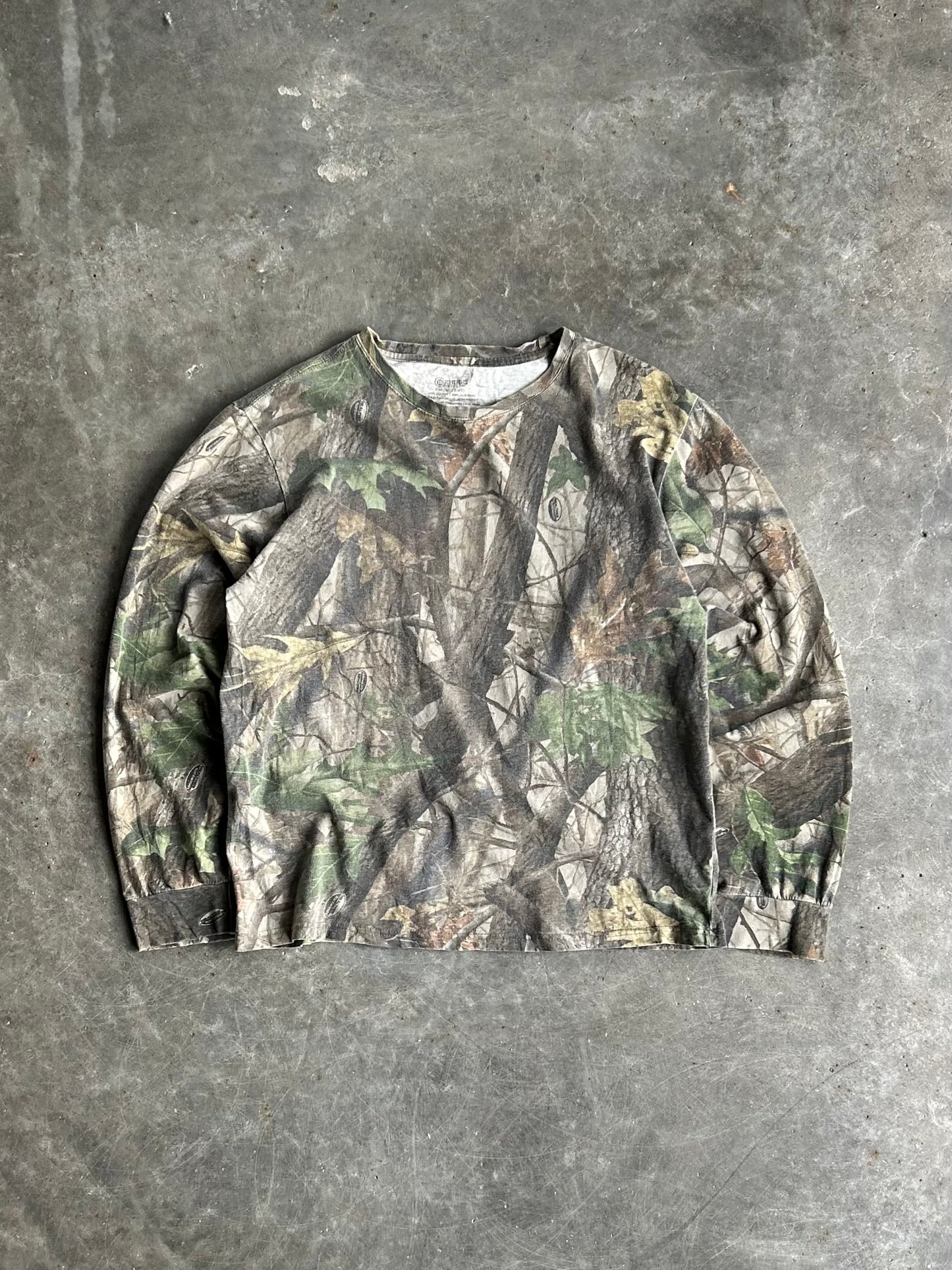 Vintage Outfitters Ridge Realtree Long Sleeve Camo Tee - M