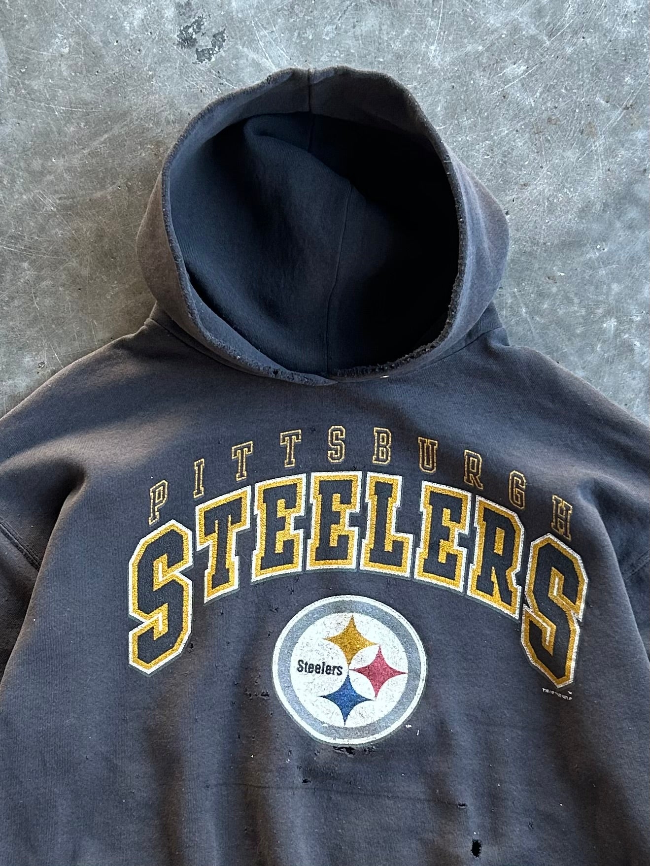 Vintage Pittsburgh Steelers Distressed Hoodie - L