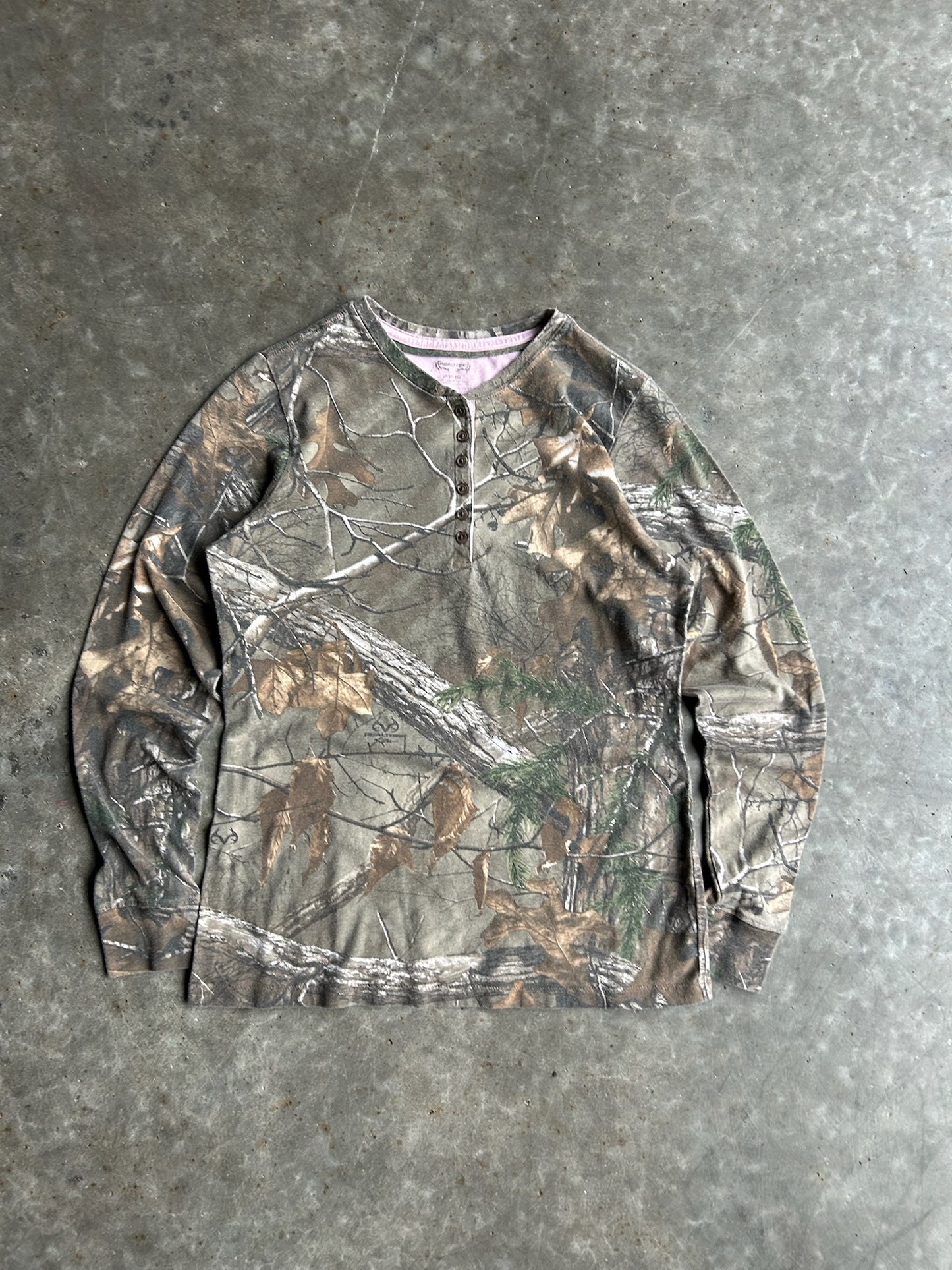 Realtree Quarter Button Long Sleeve Camo Shirt - M