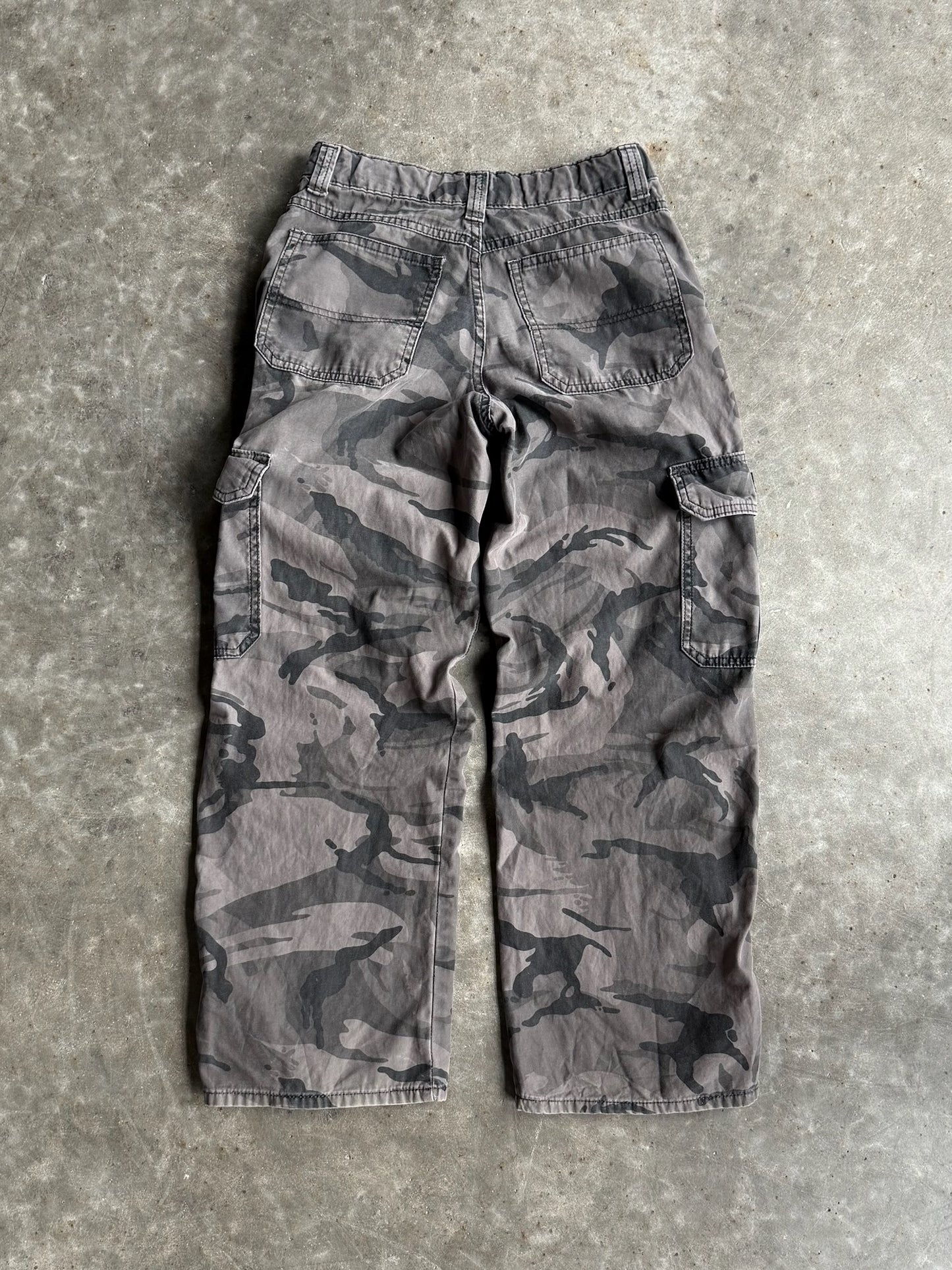 Vintage Camo Wrangler Cargo Pants - 26