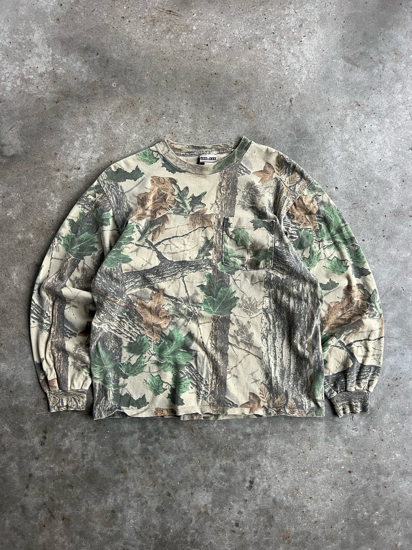 Vintage Jerzees Outdoor Real Tree Camo Long Sleeve Shirt - M