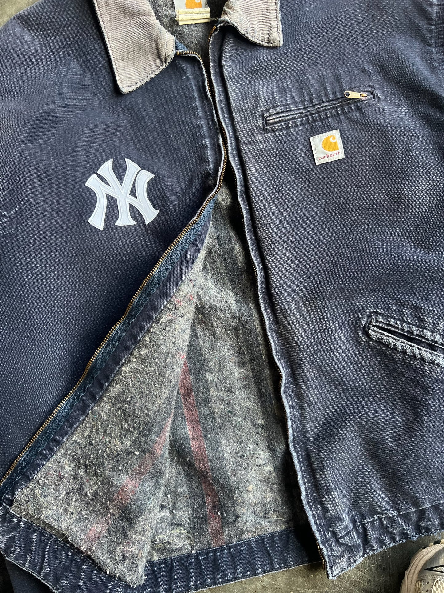 Vintage Navy Yankees Detroit Carhartt Jacket - XL