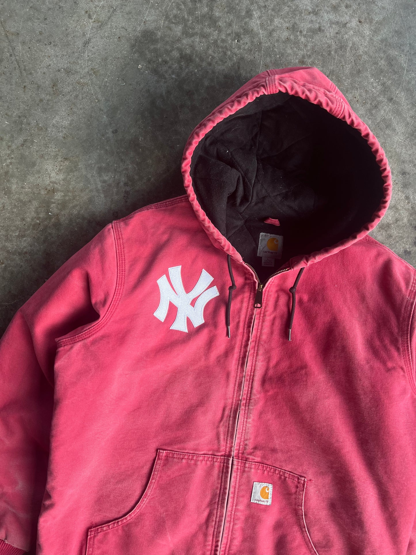 Vintage Faded Red Yankees Carhartt Jacket - L