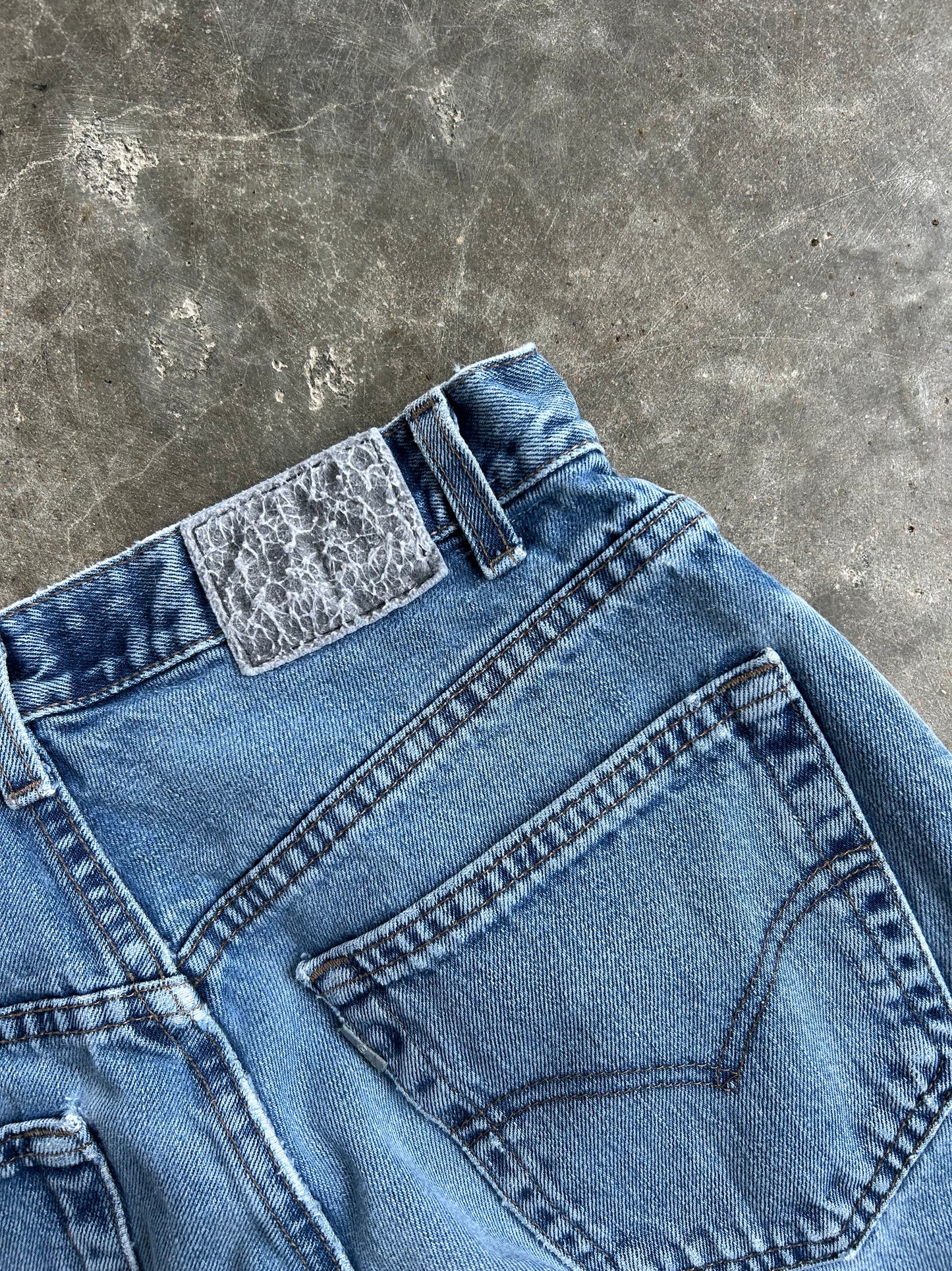 Vintage Silver Tab Light Wash Levi’s Denim Pants - 31