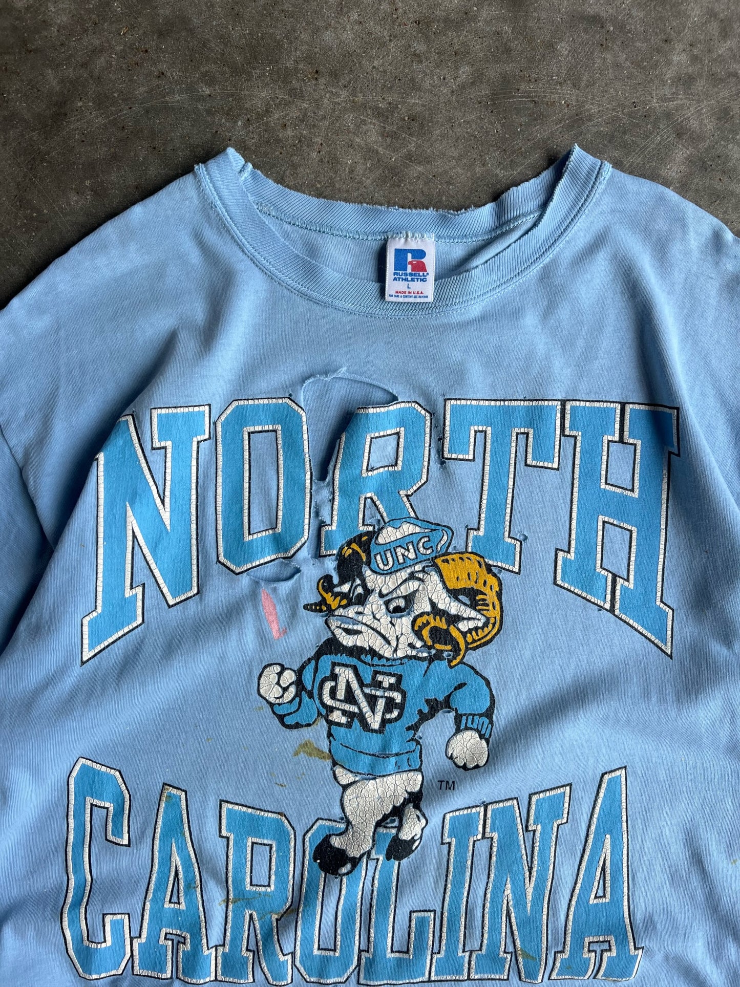 Vintage North Carolina Thrashed Shirt - L