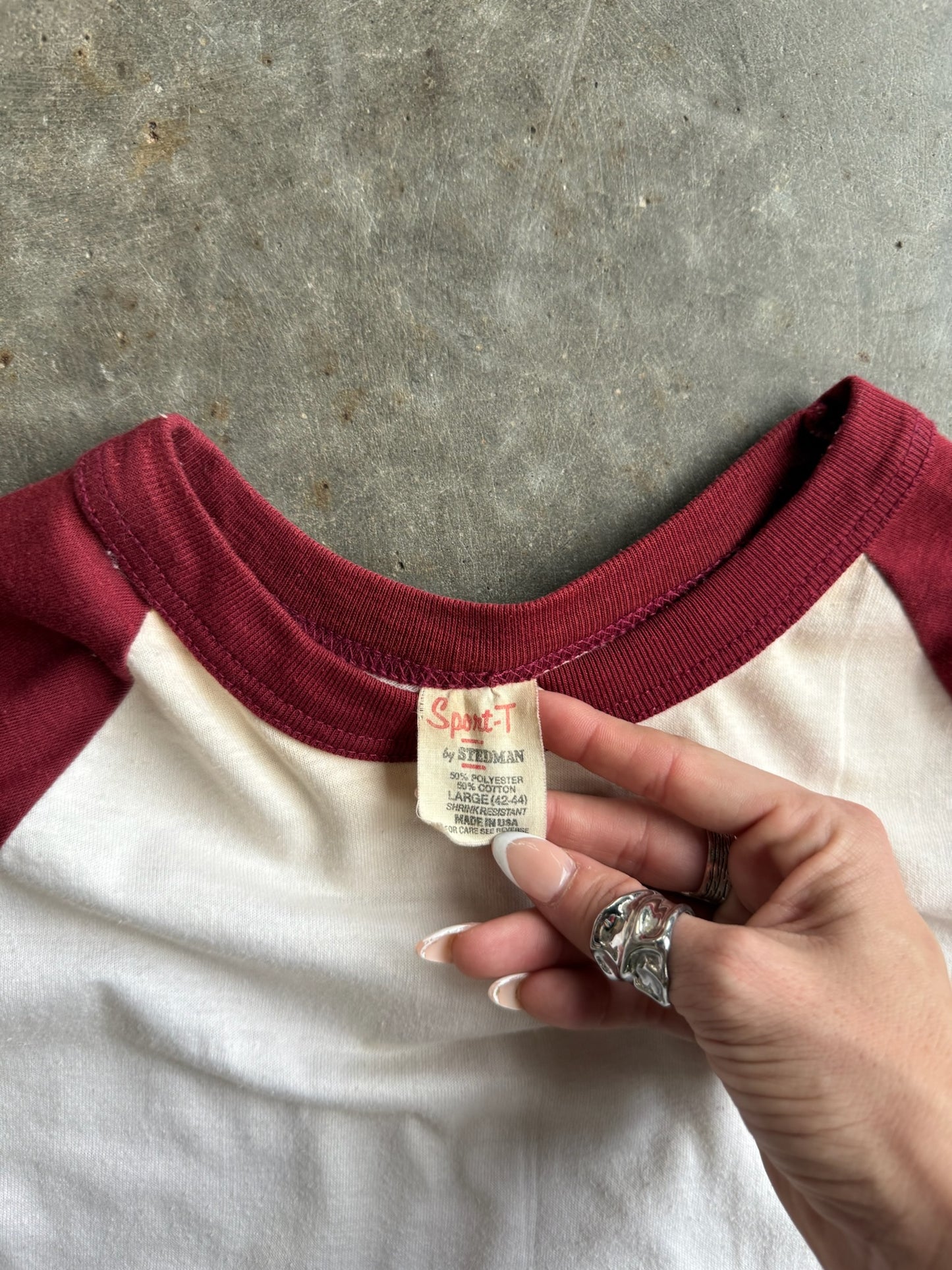 True Vintage Single Stitch White and Maroon Cropped Quarter Sleeve - L