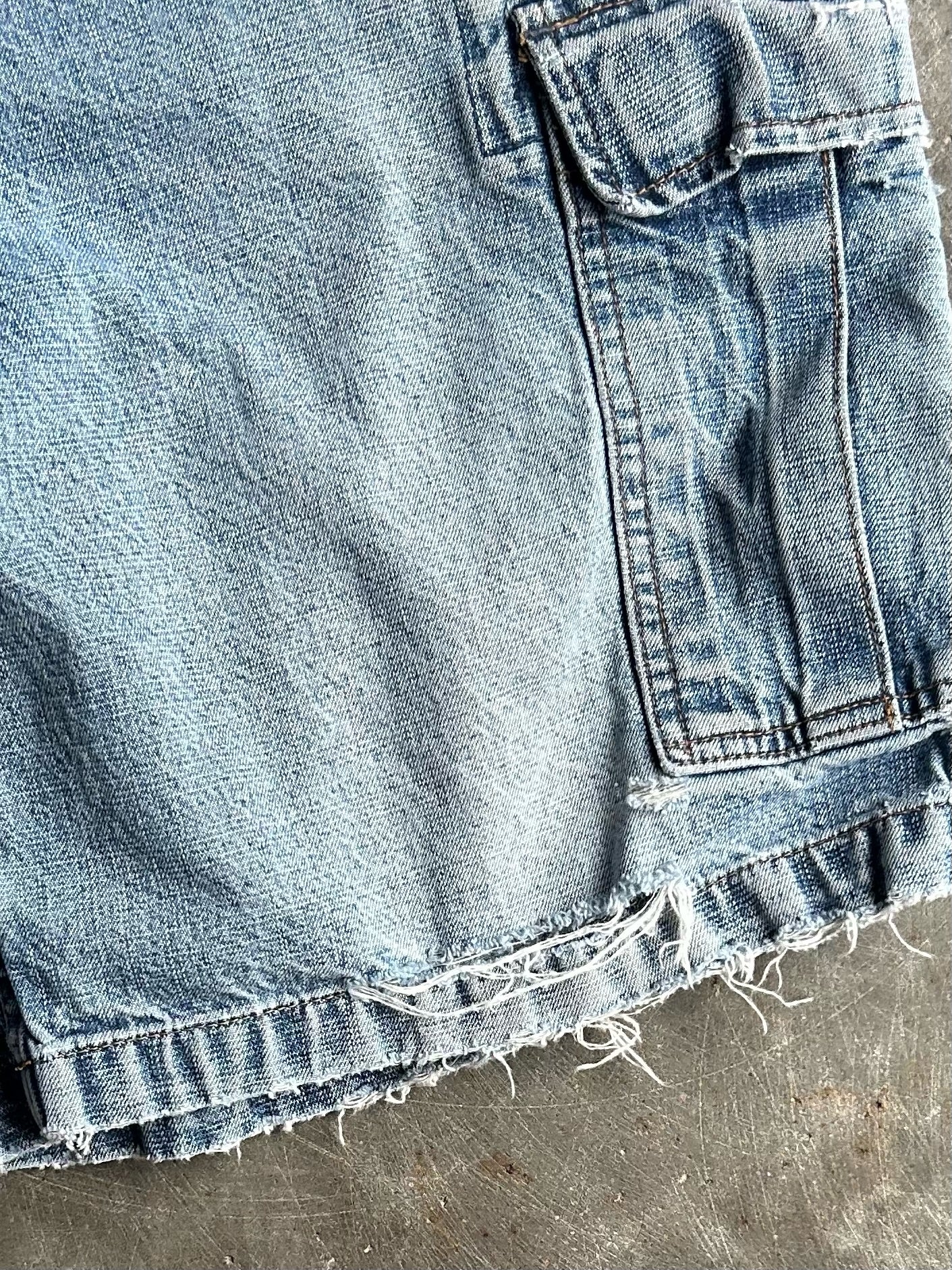 Vintage Medium Wash Distressed Faded Glory Cargo Denim Shorts - 34