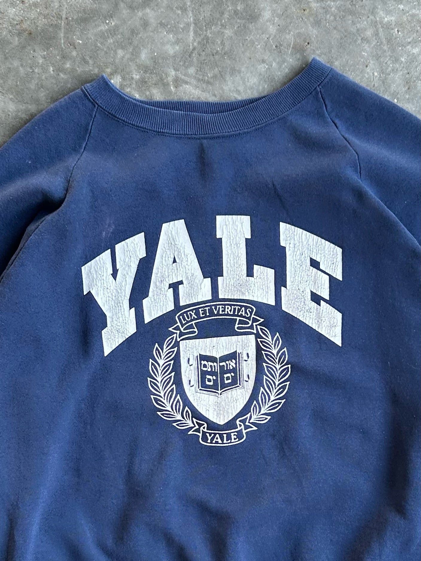 Vintage Navy Yale Crew - L